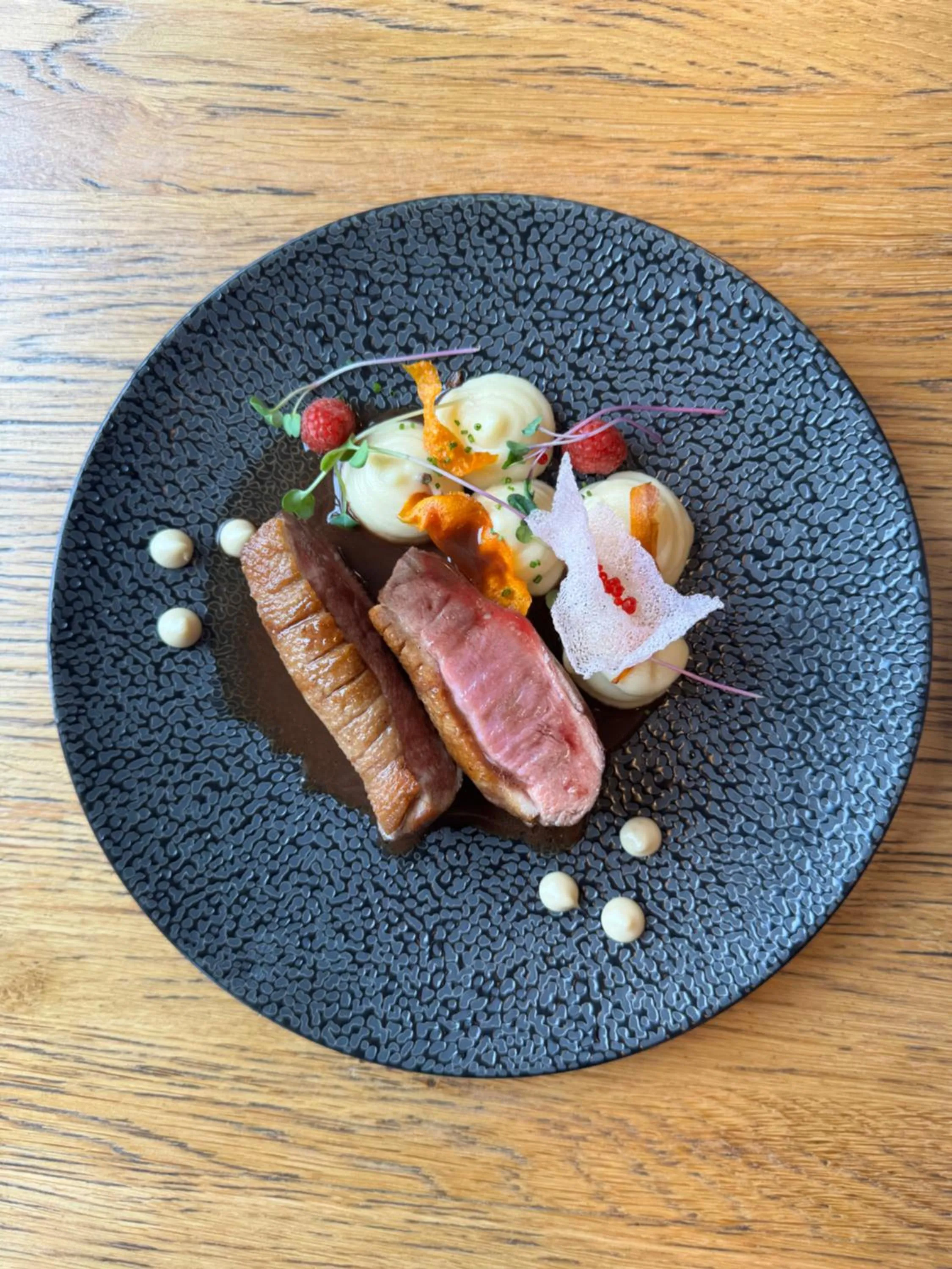 Restaurant/places to eat in Lakepark Residence