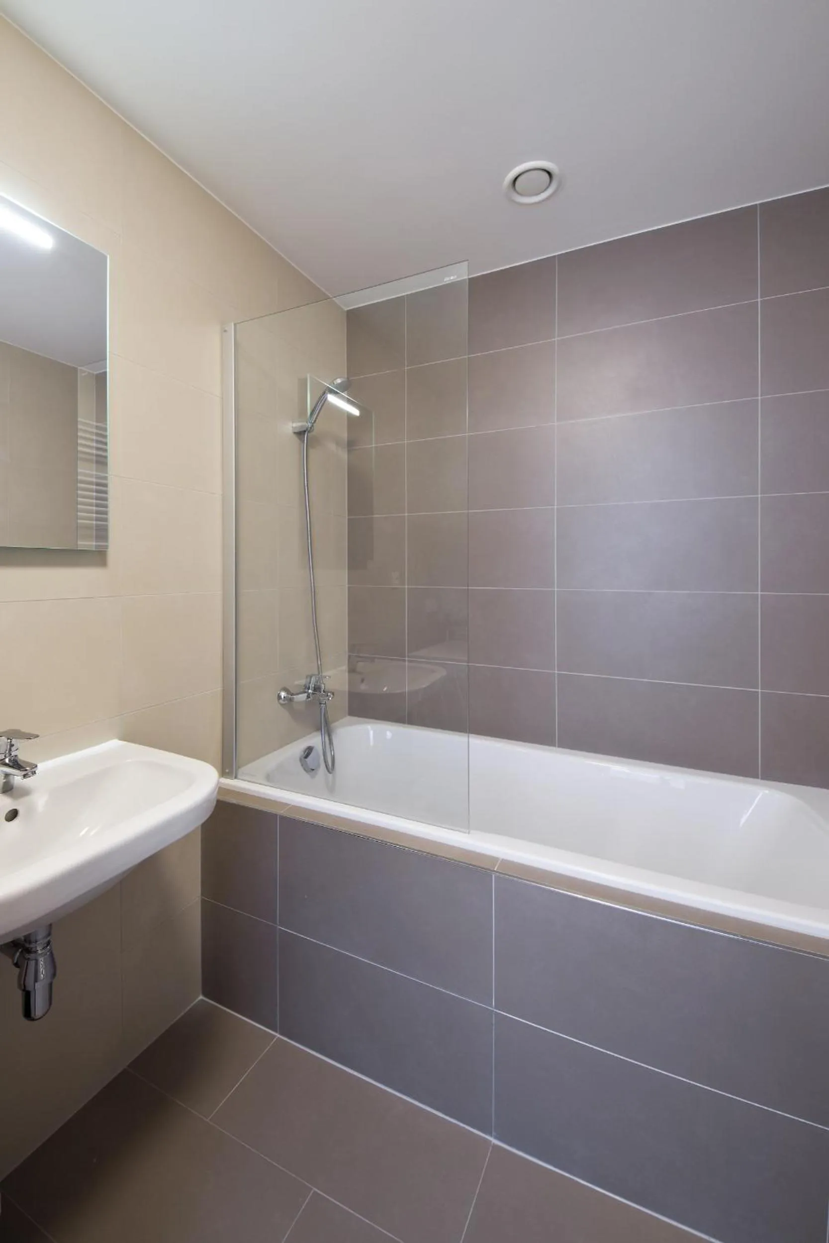 Bathroom in Lakepark Residence
