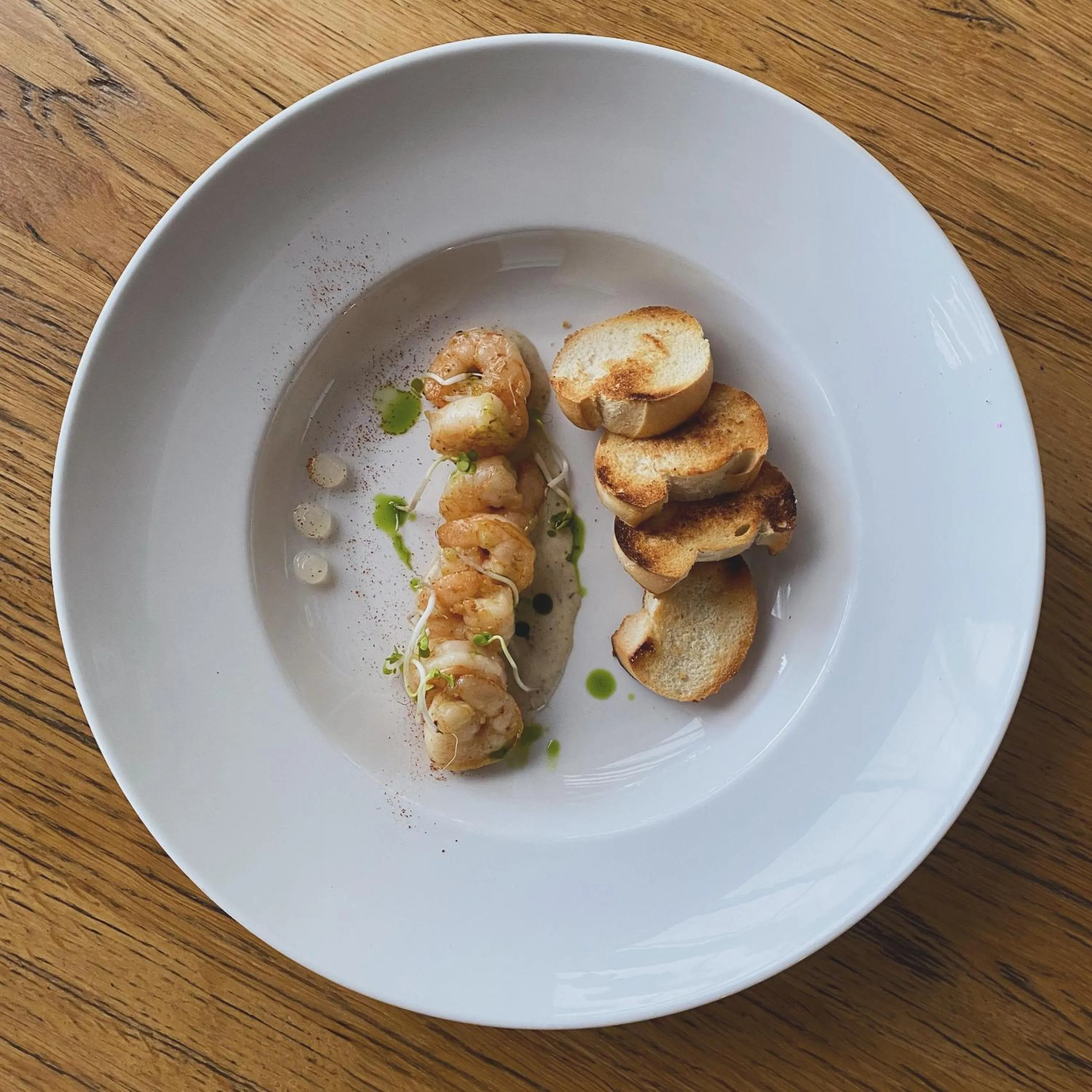 Restaurant/places to eat in Lakepark Residence