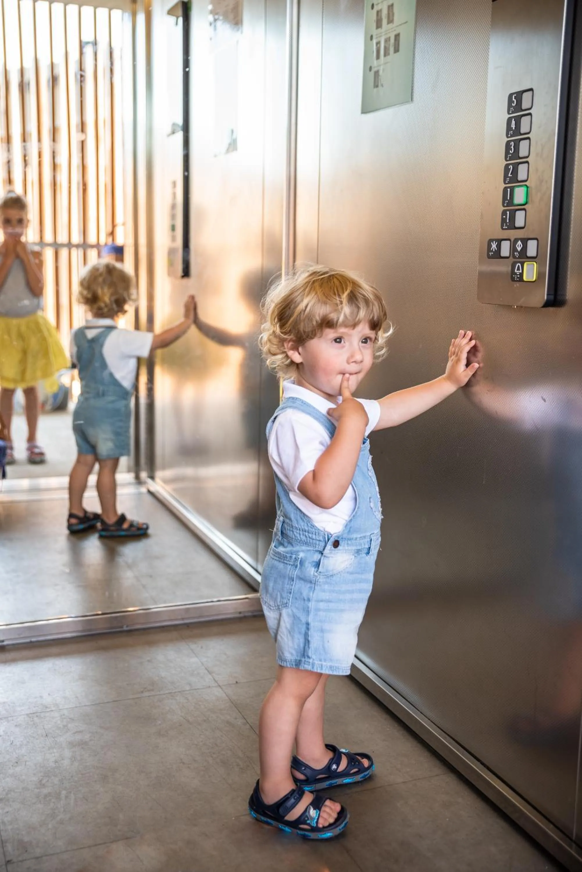 Facade/entrance in Lakepark Residence