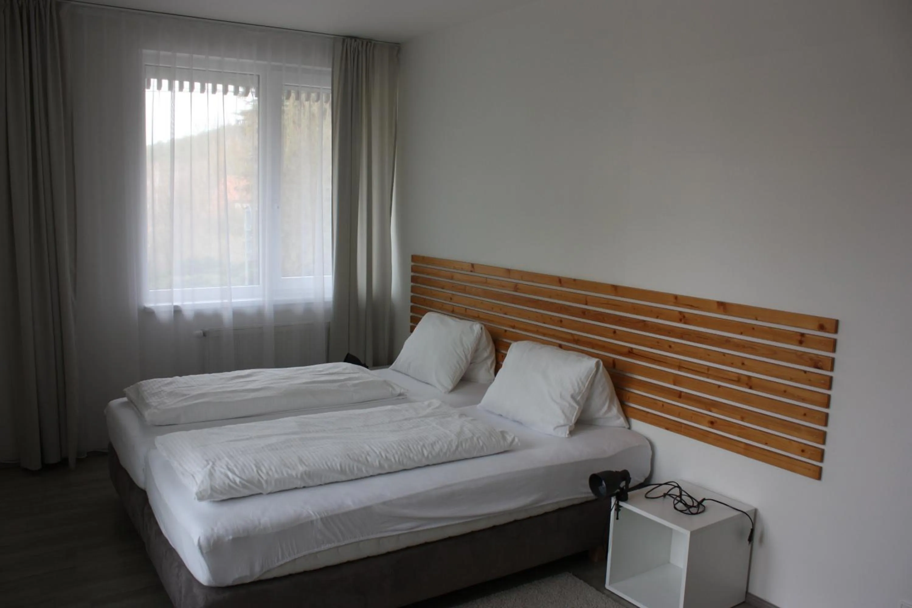 Bedroom, Bed in Lakepark Residence