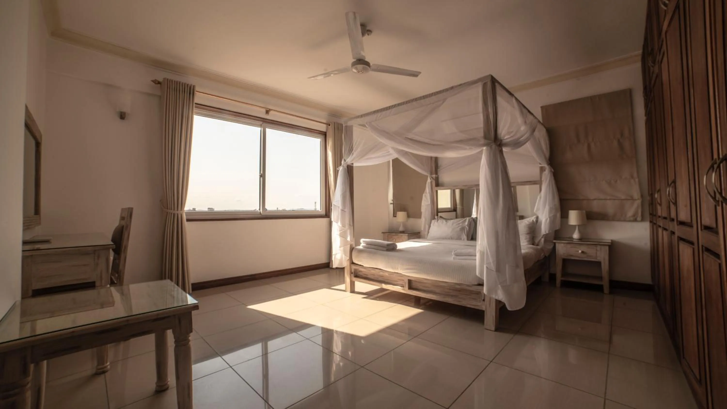 View (from property/room), Bed in Jumeirah Beachfront