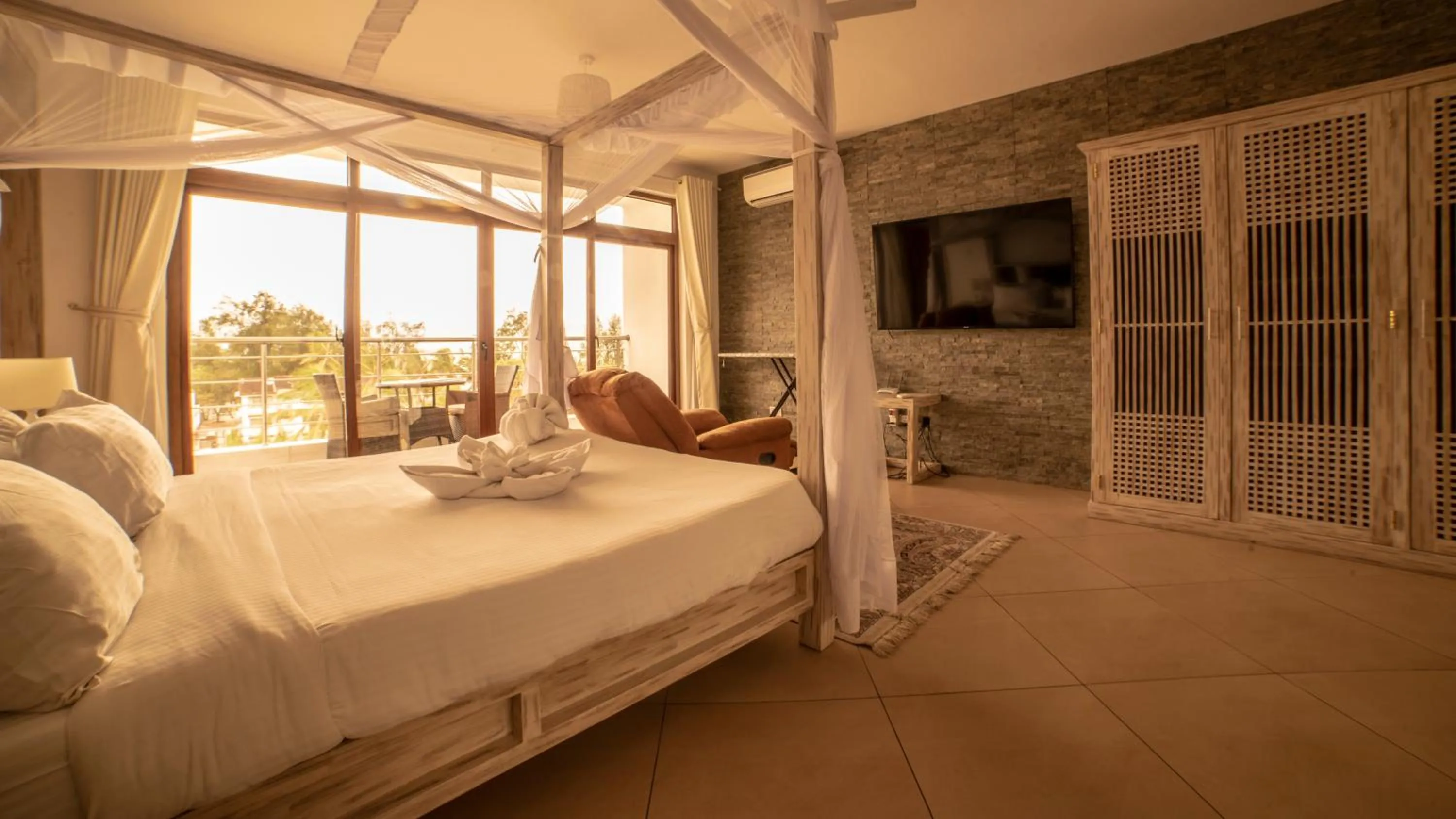 Bed in Jumeirah Beachfront