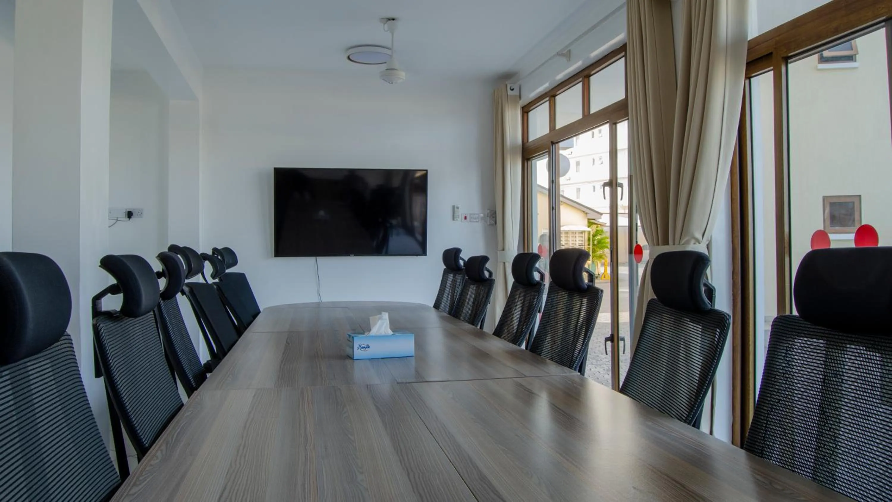 Business facilities in Jumeirah Beachfront