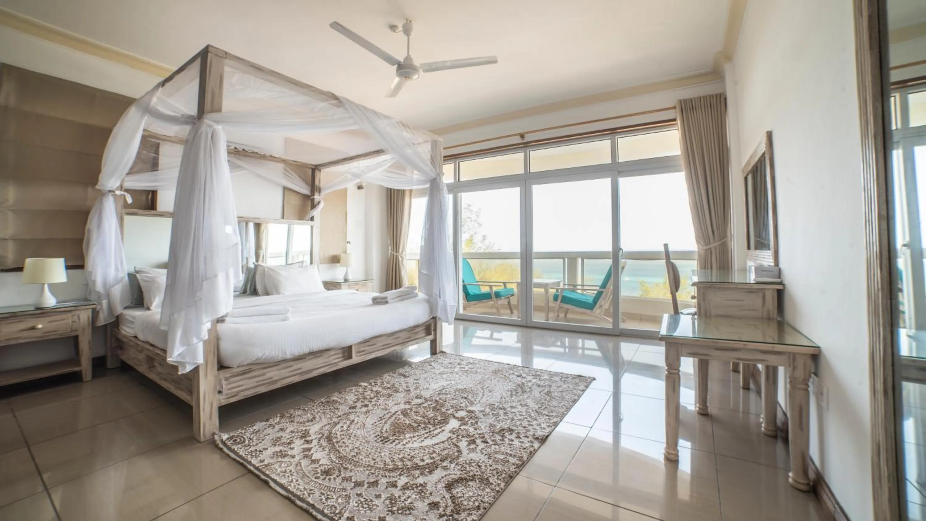 View (from property/room), Bed in Jumeirah Beachfront