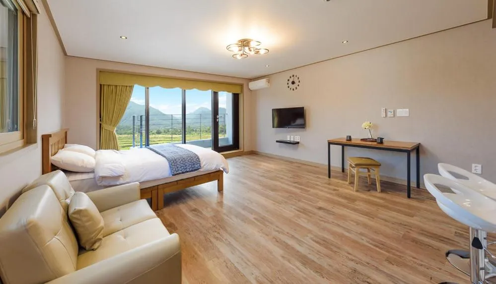 Bed in Gyeongpoen Pension