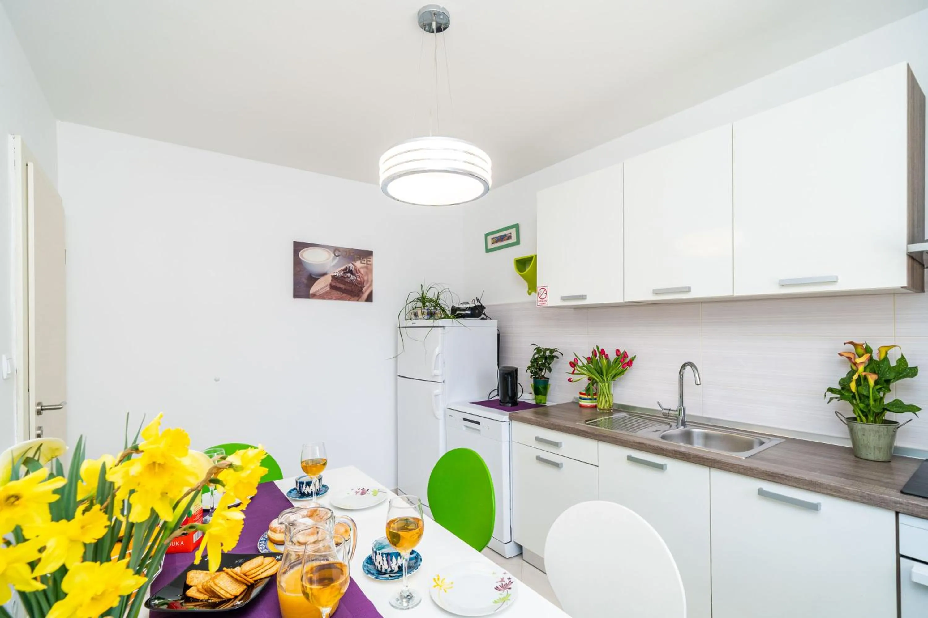 Communal kitchen in Jele Rooms