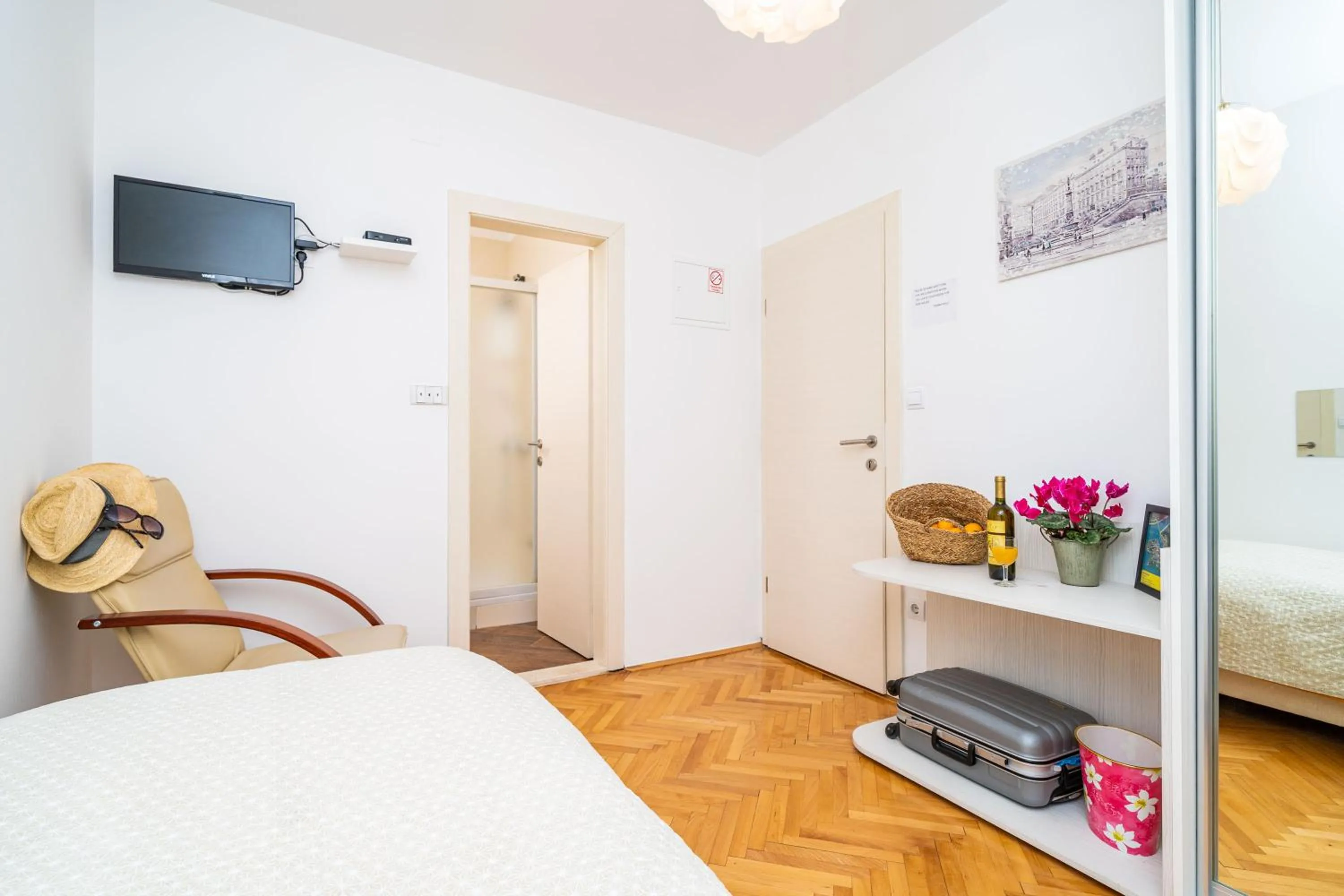 Seating area in Jele Rooms