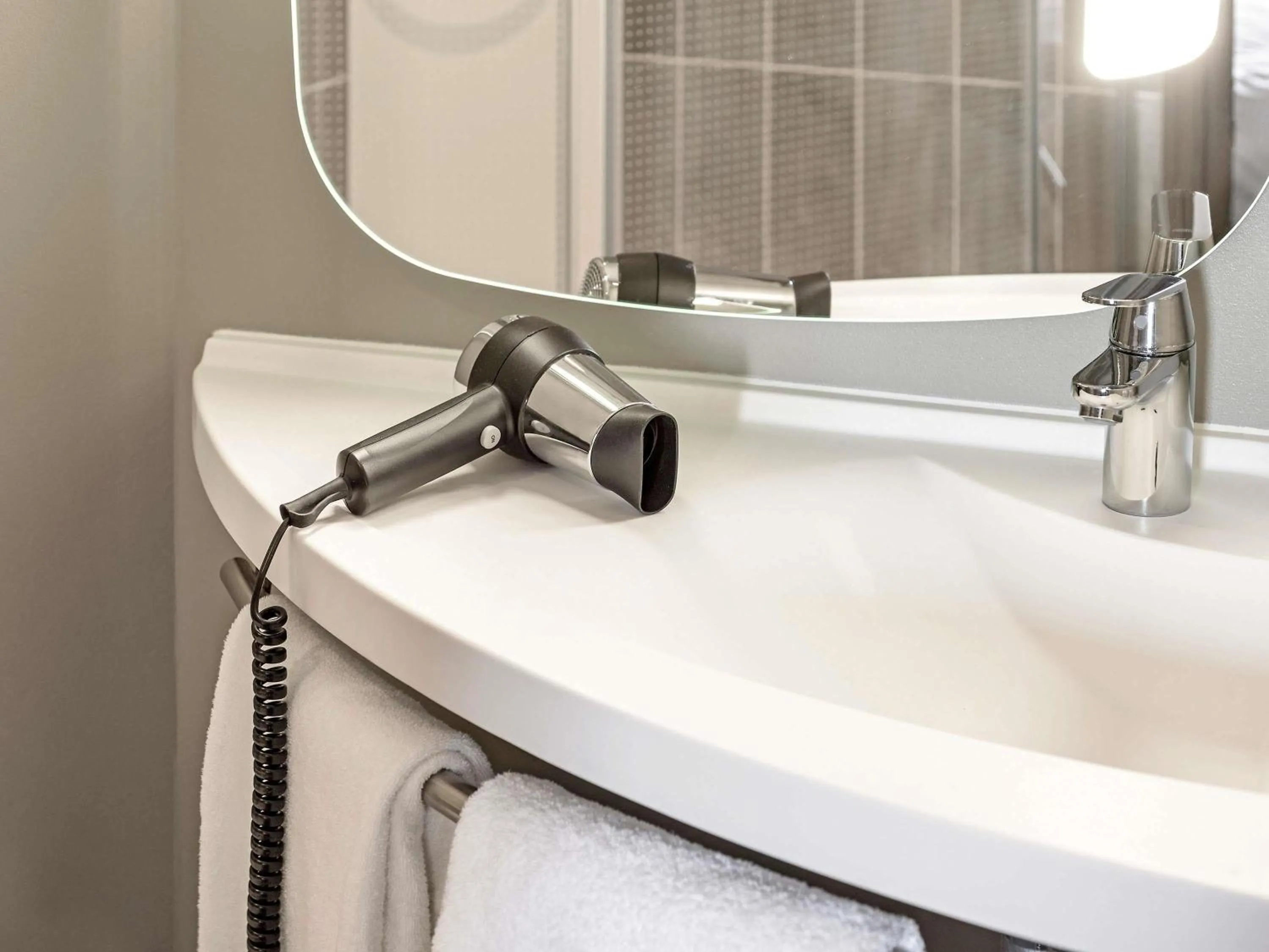 Bedroom in ibis Pontorson Baie Du Mont Saint Michel