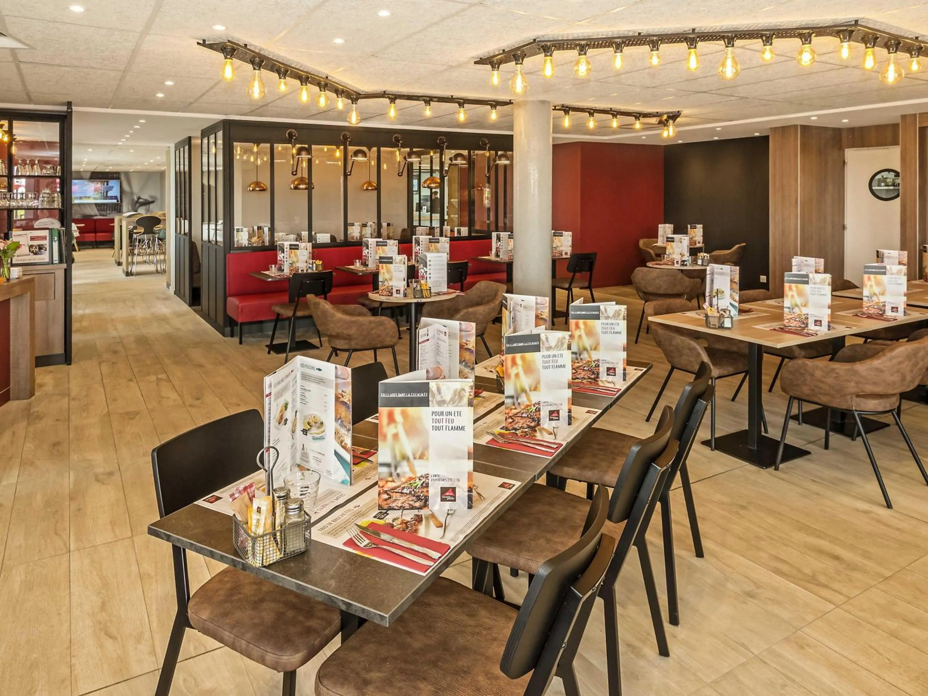 Restaurant/places to eat in ibis Pontorson Baie Du Mont Saint Michel