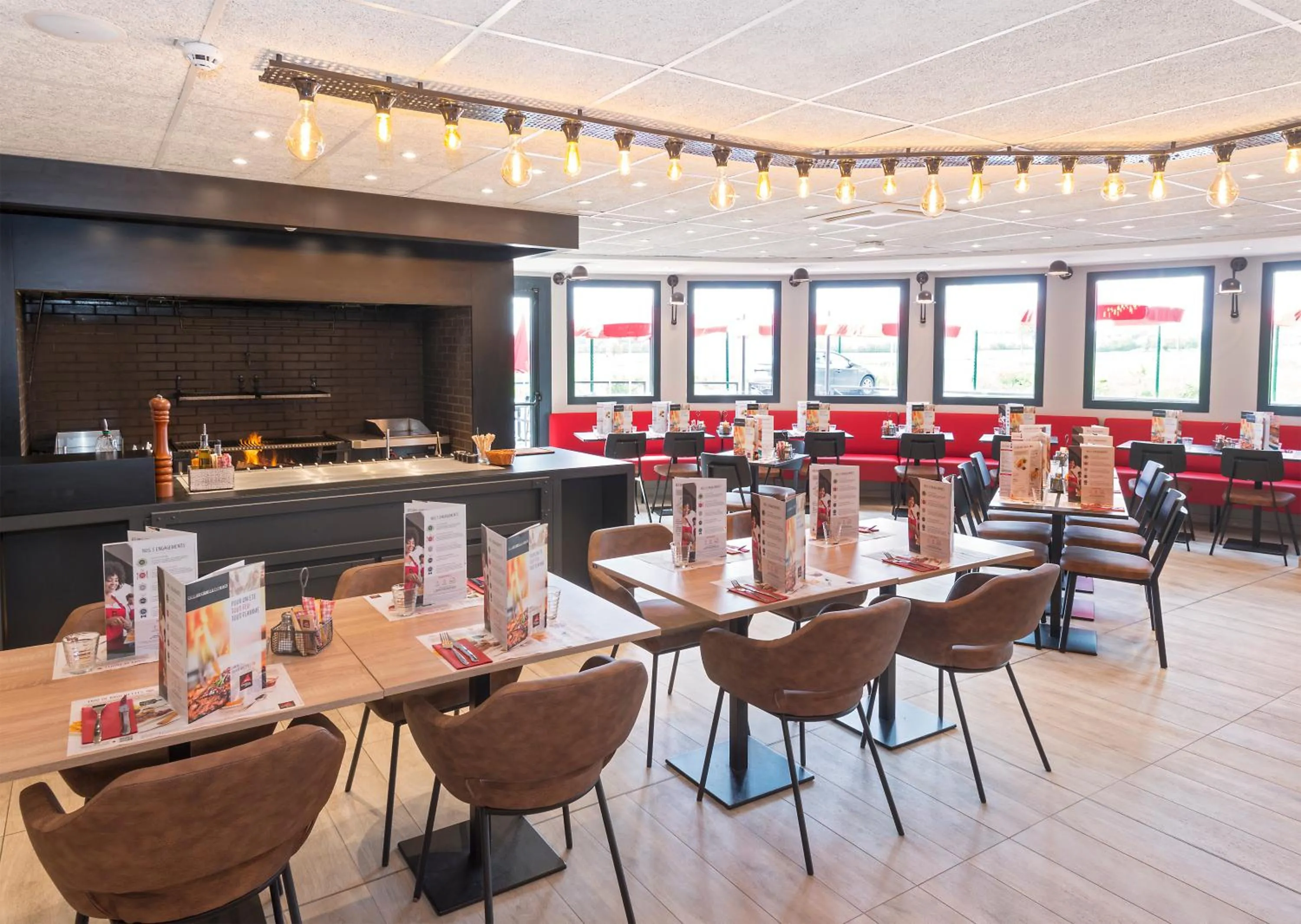 Restaurant/places to eat in ibis Pontorson Baie Du Mont Saint Michel