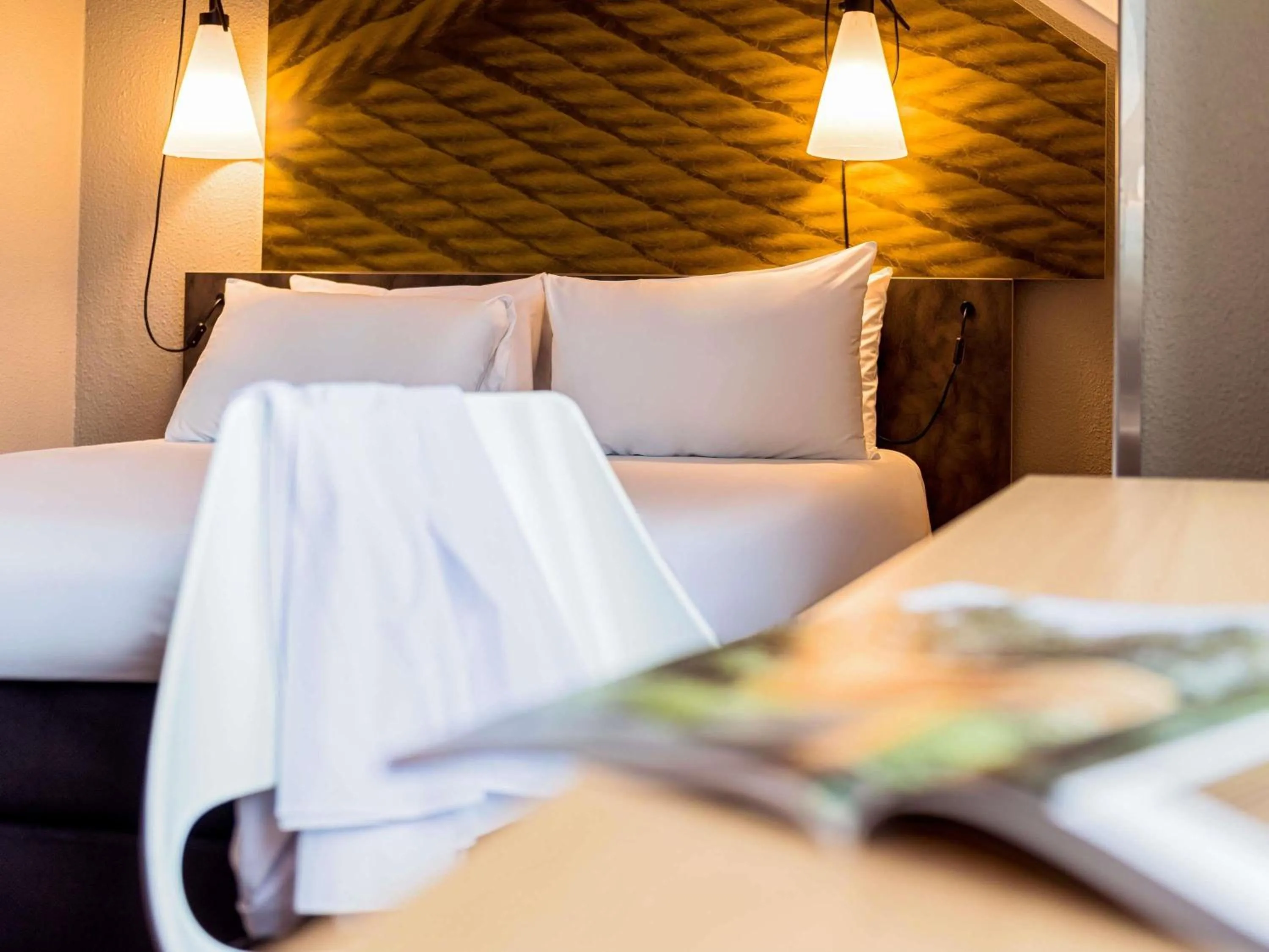 Bedroom, Bed in ibis Lyon Carre De Soie