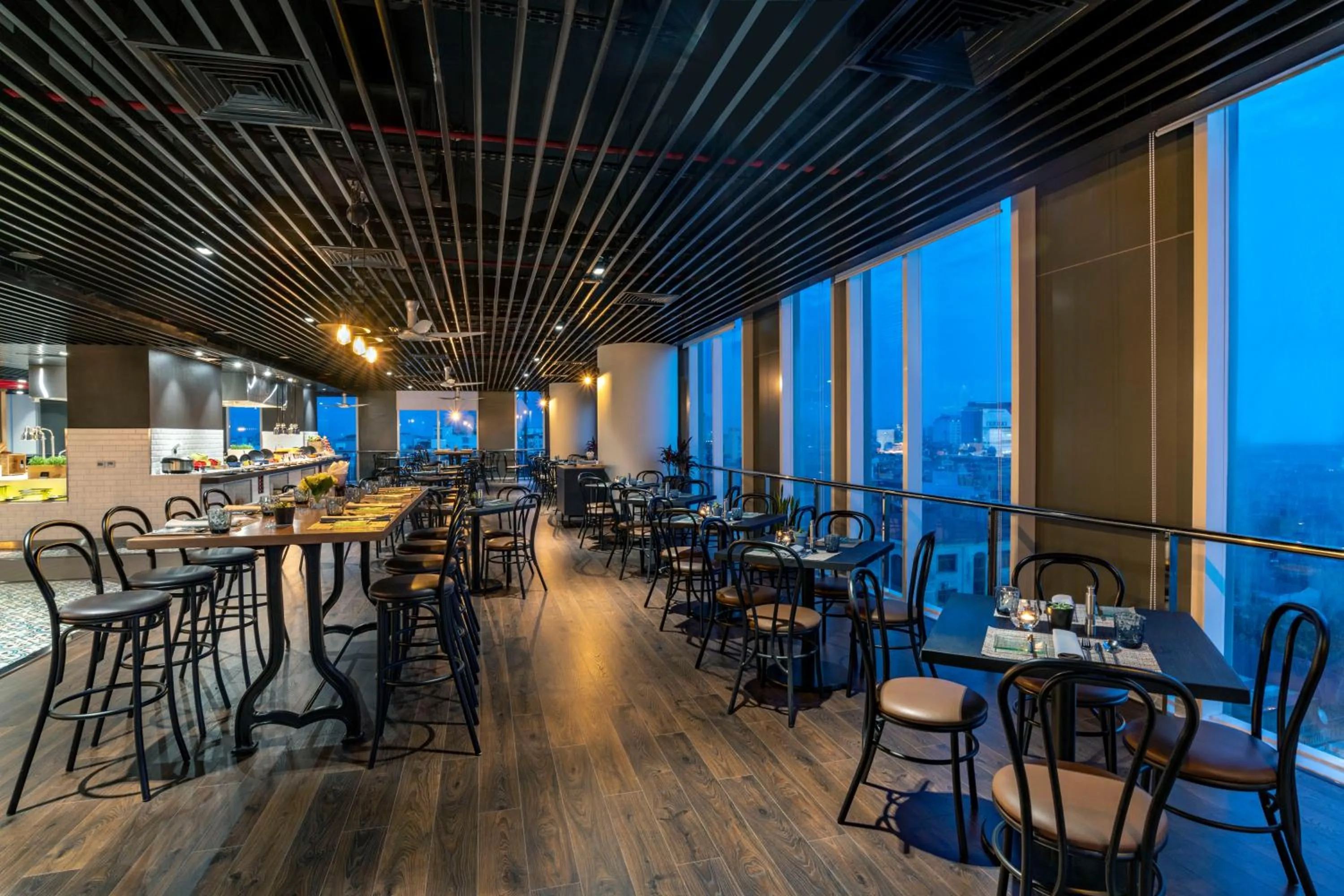 Restaurant/places to eat in Mercure Hai Phong