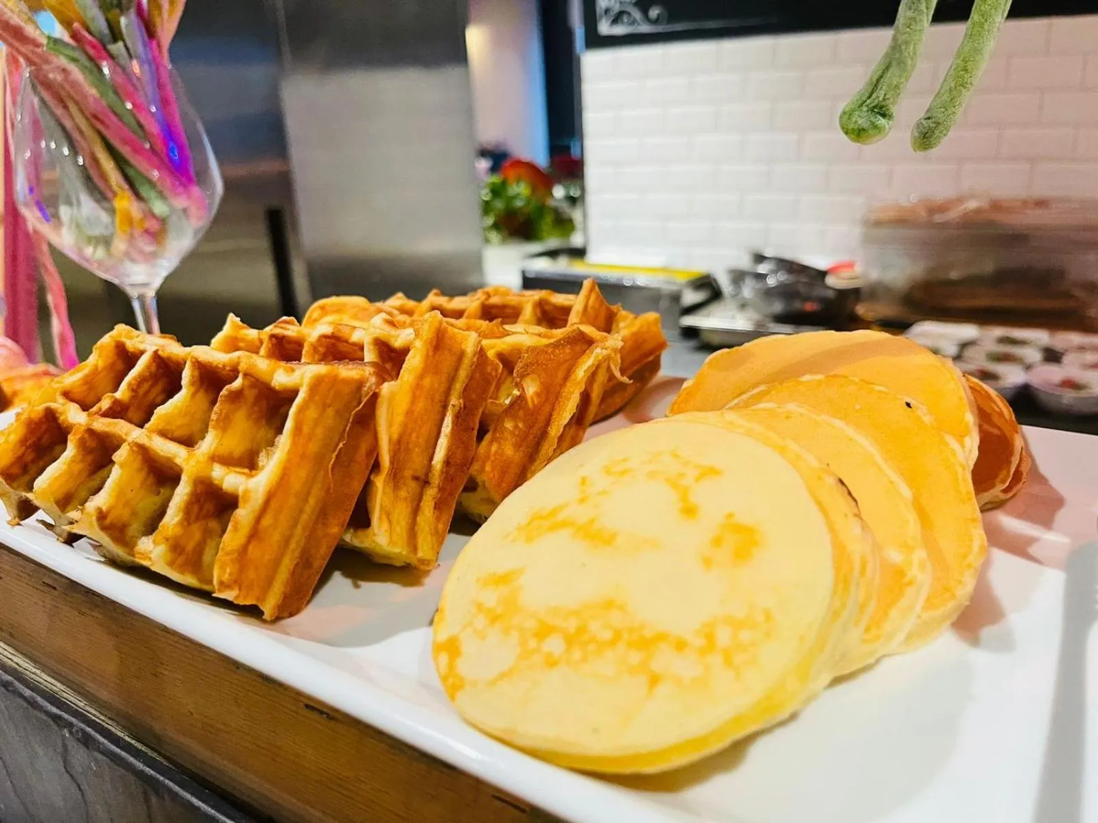 Restaurant/places to eat in Mercure Hai Phong