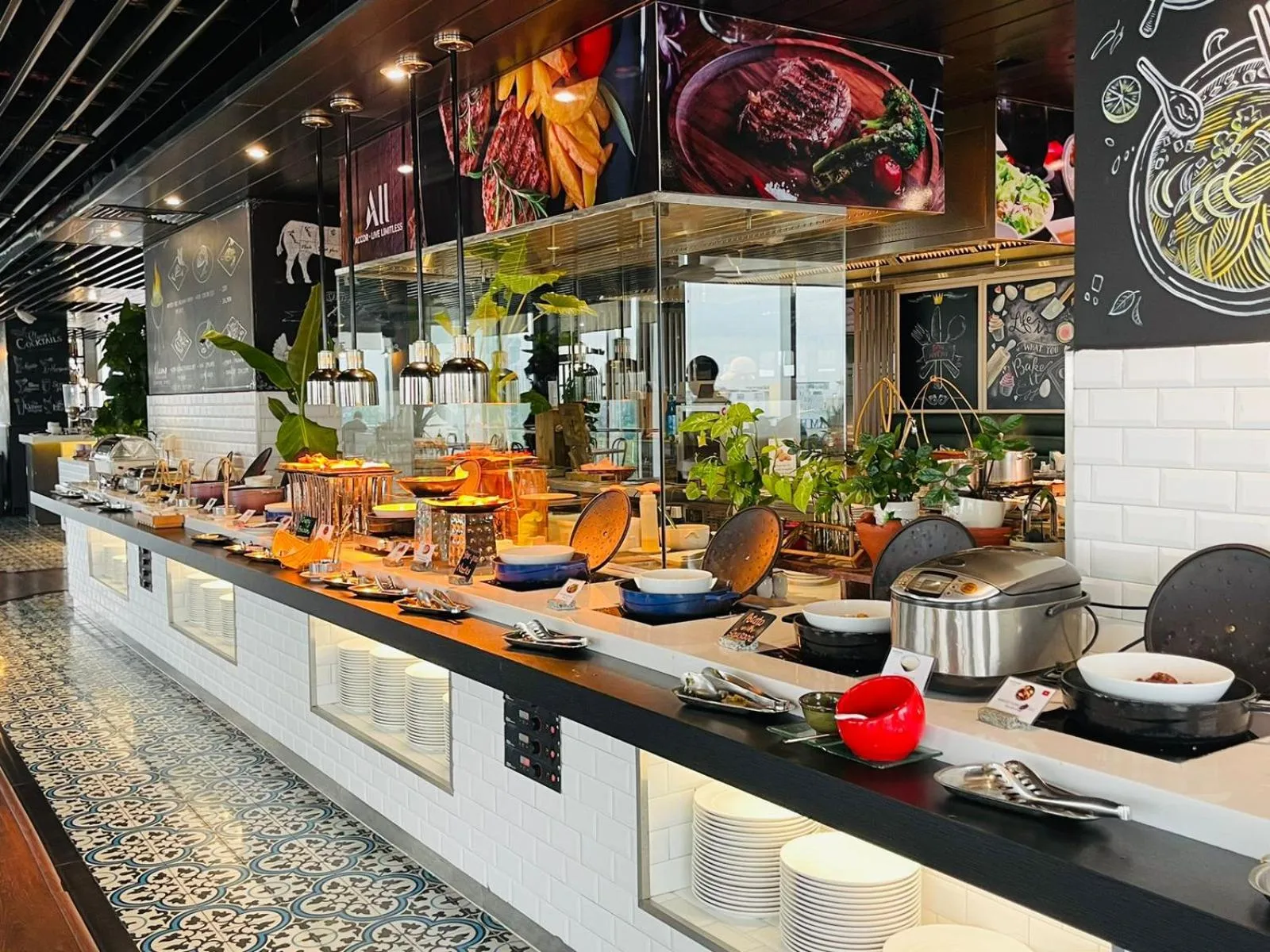 Restaurant/places to eat in Mercure Hai Phong