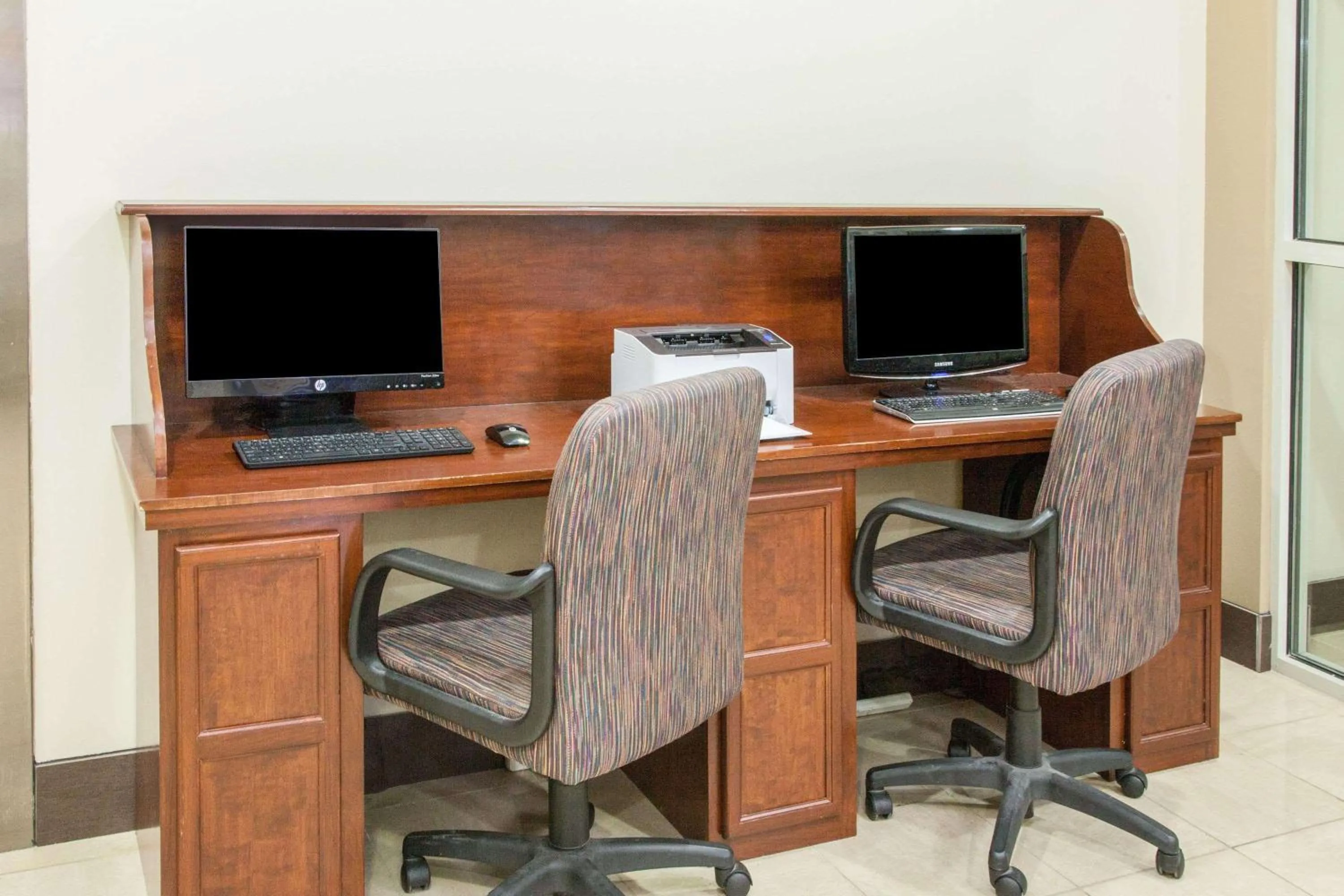 Business facilities in Hawthorn Extended Stay by Wyndham Bloomington