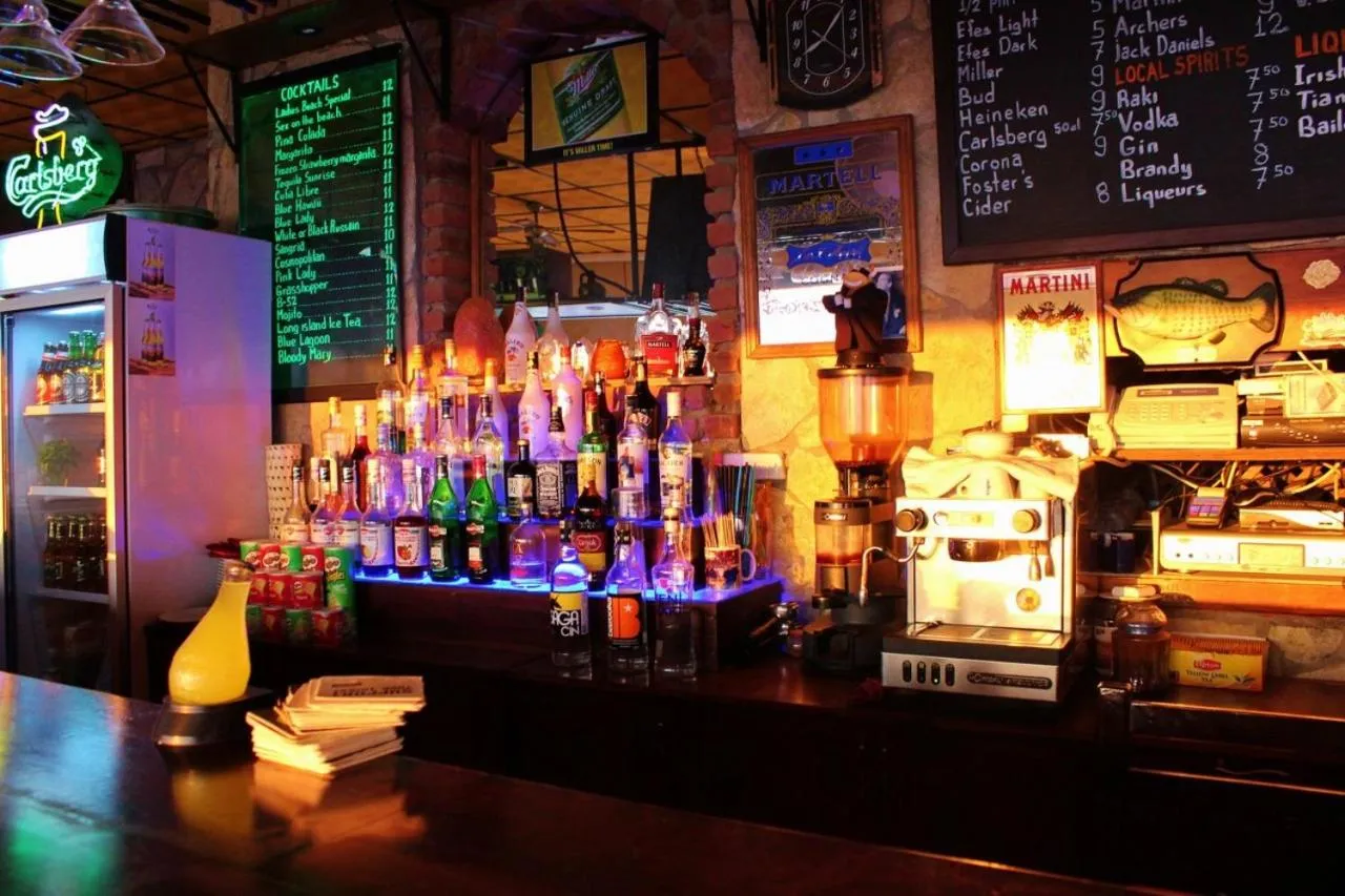 Lounge or bar in Ladies Beach Hotel