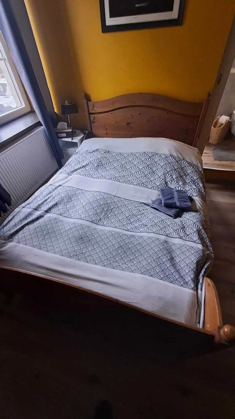 Bed in B&B Aux 10 Clefs