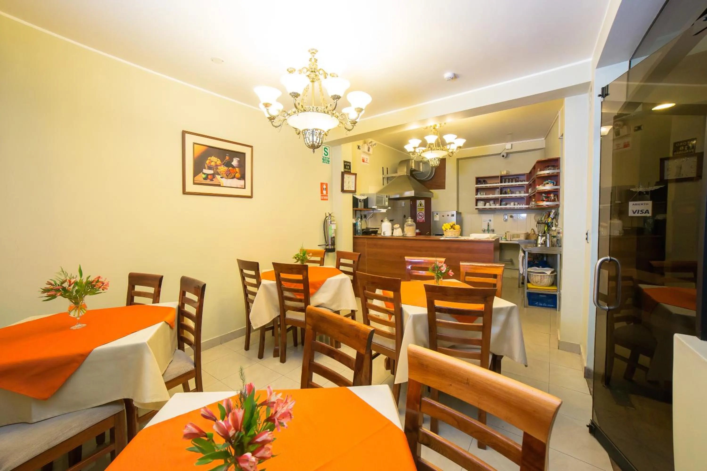 Restaurant/places to eat in Antawasi Hotel