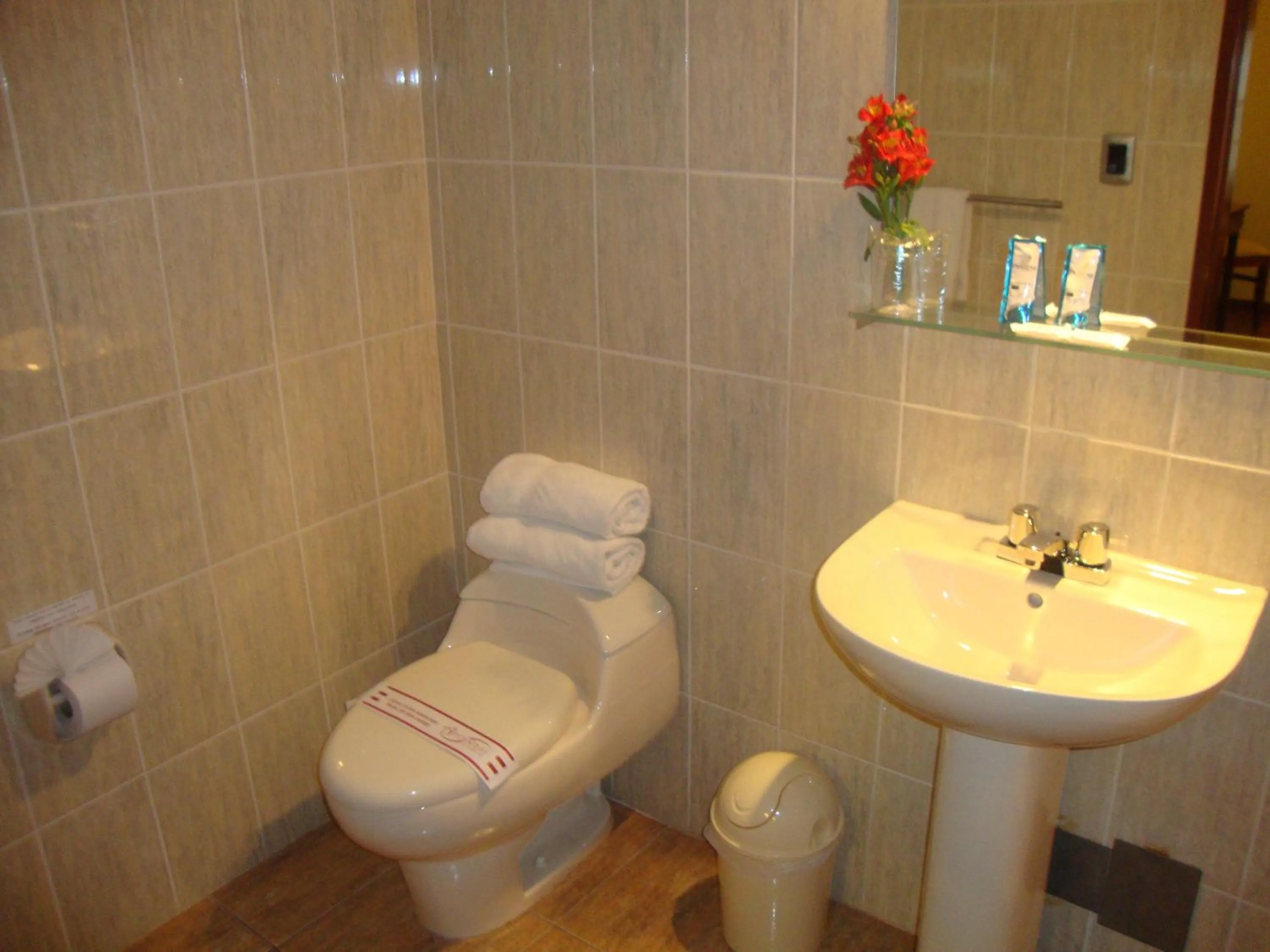 Bathroom in Antawasi Hotel