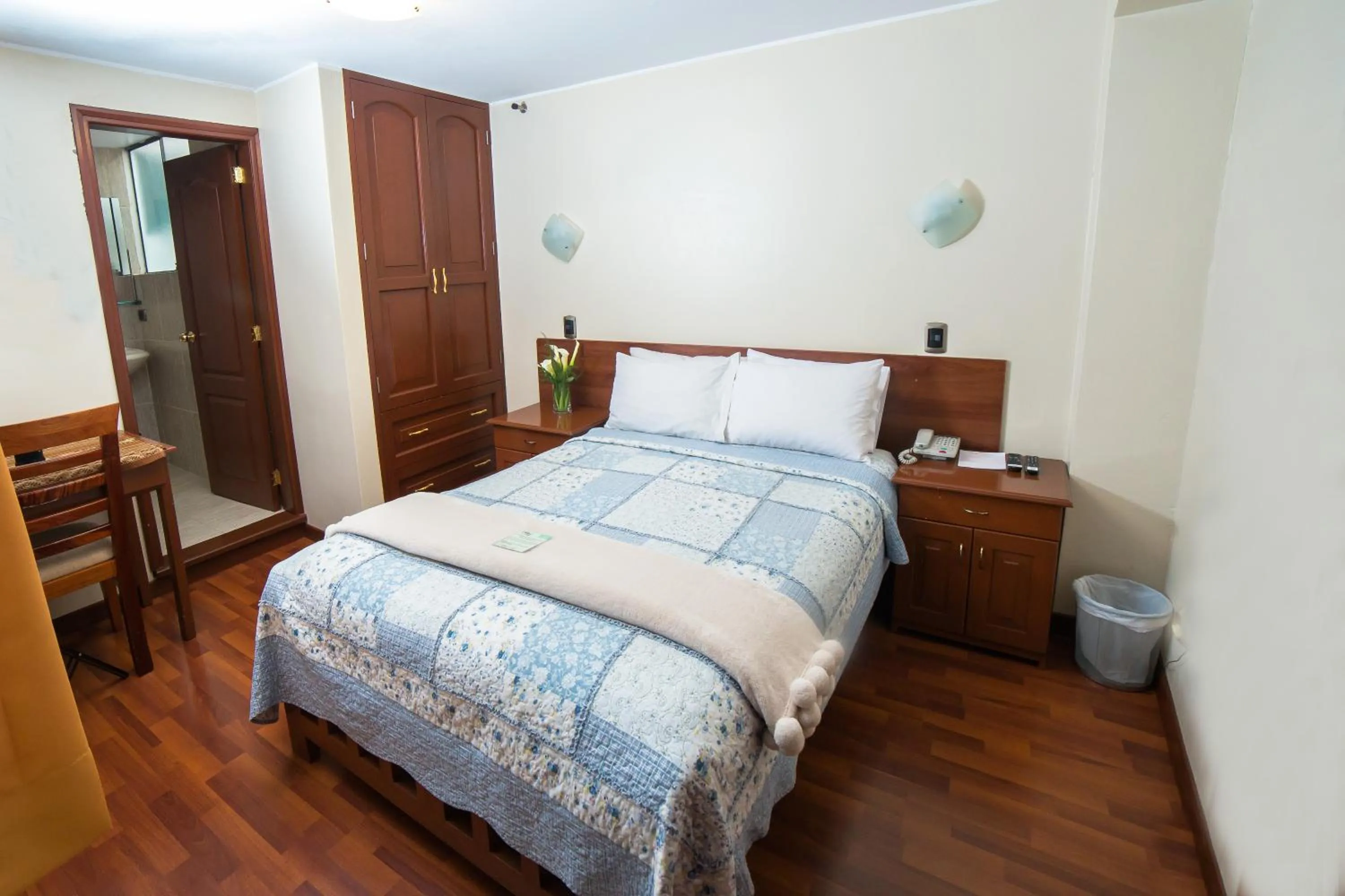 Photo of the whole room, Bed in Antawasi Hotel