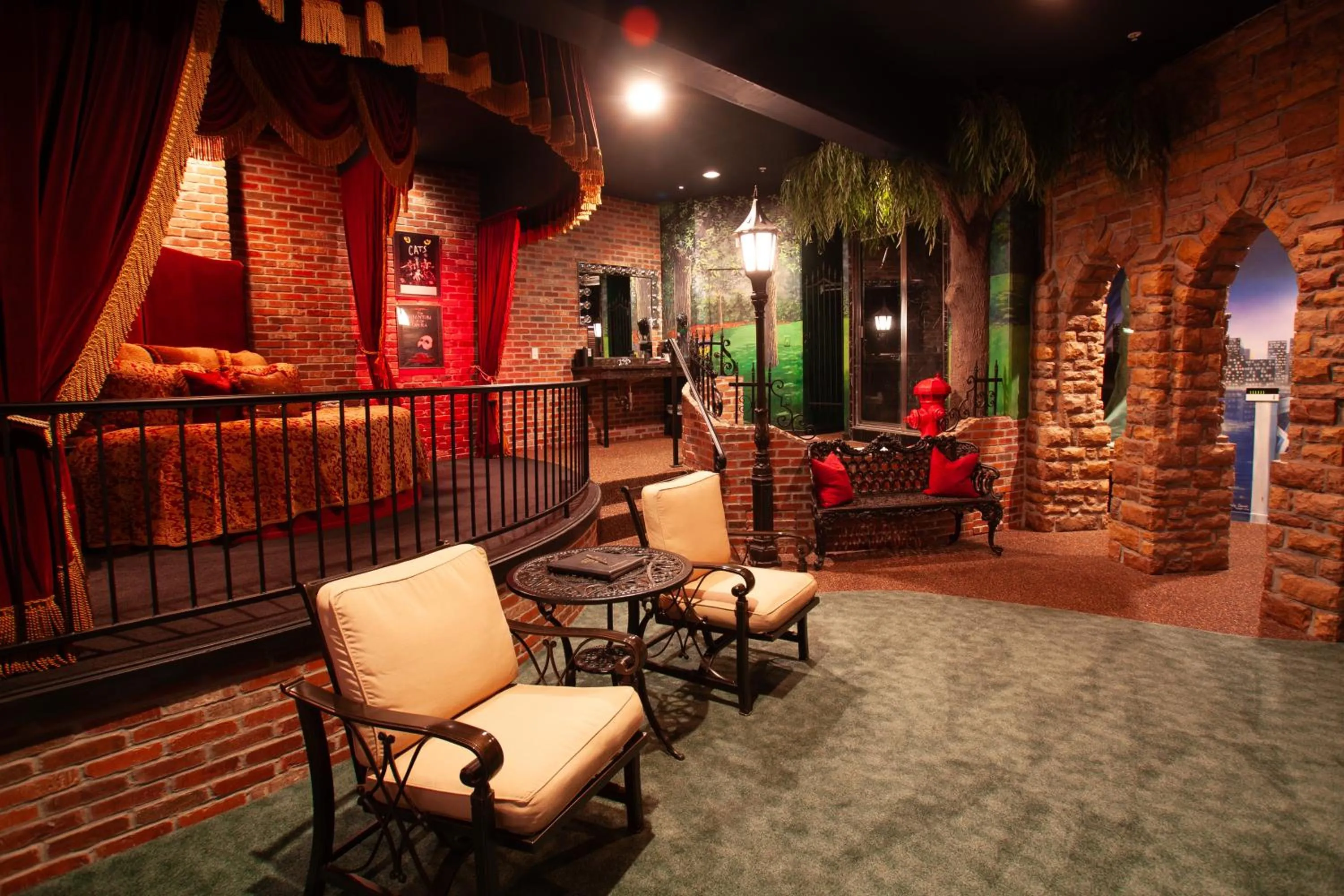 Destinations Inn Theme Rooms