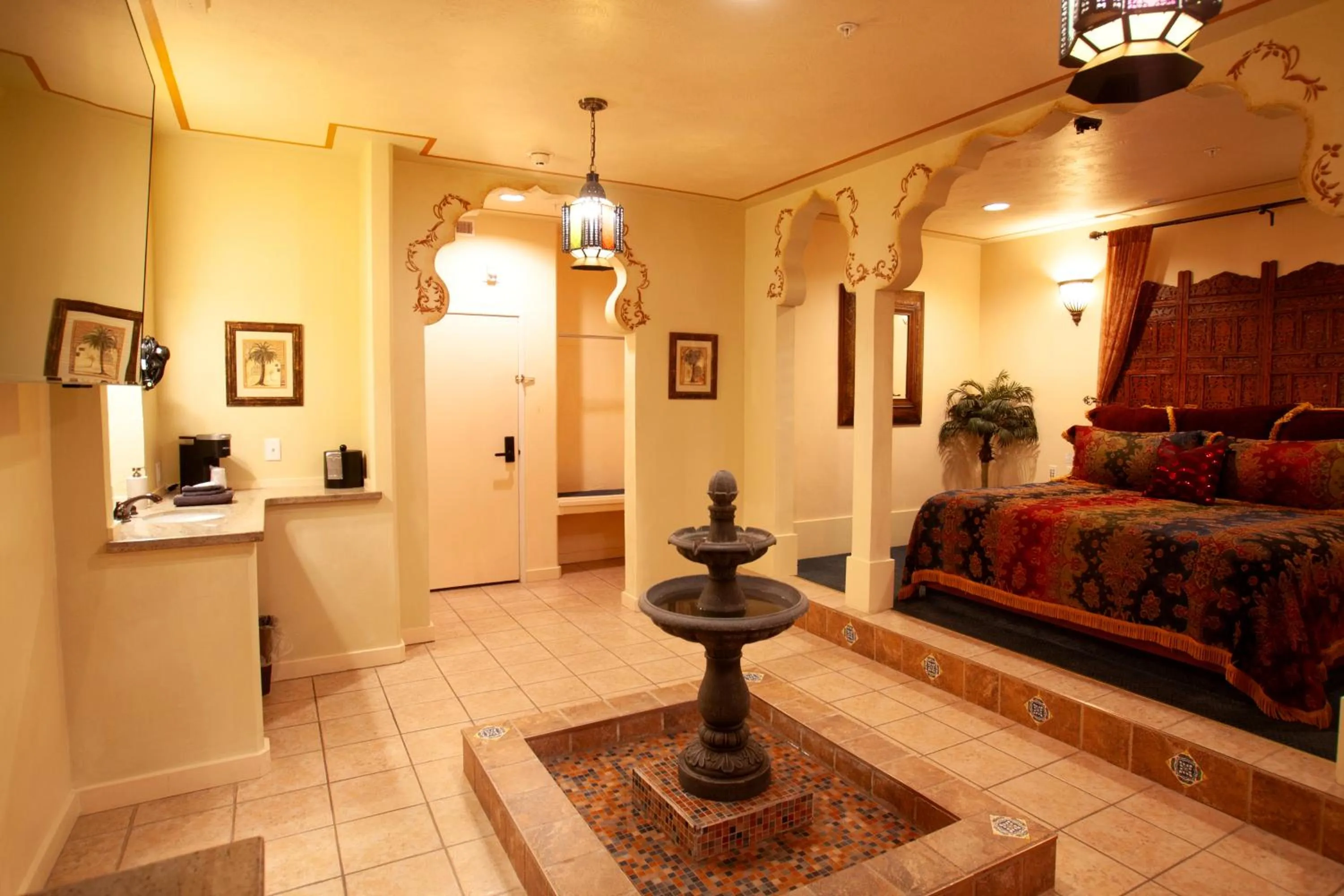 Destinations Inn Theme Rooms