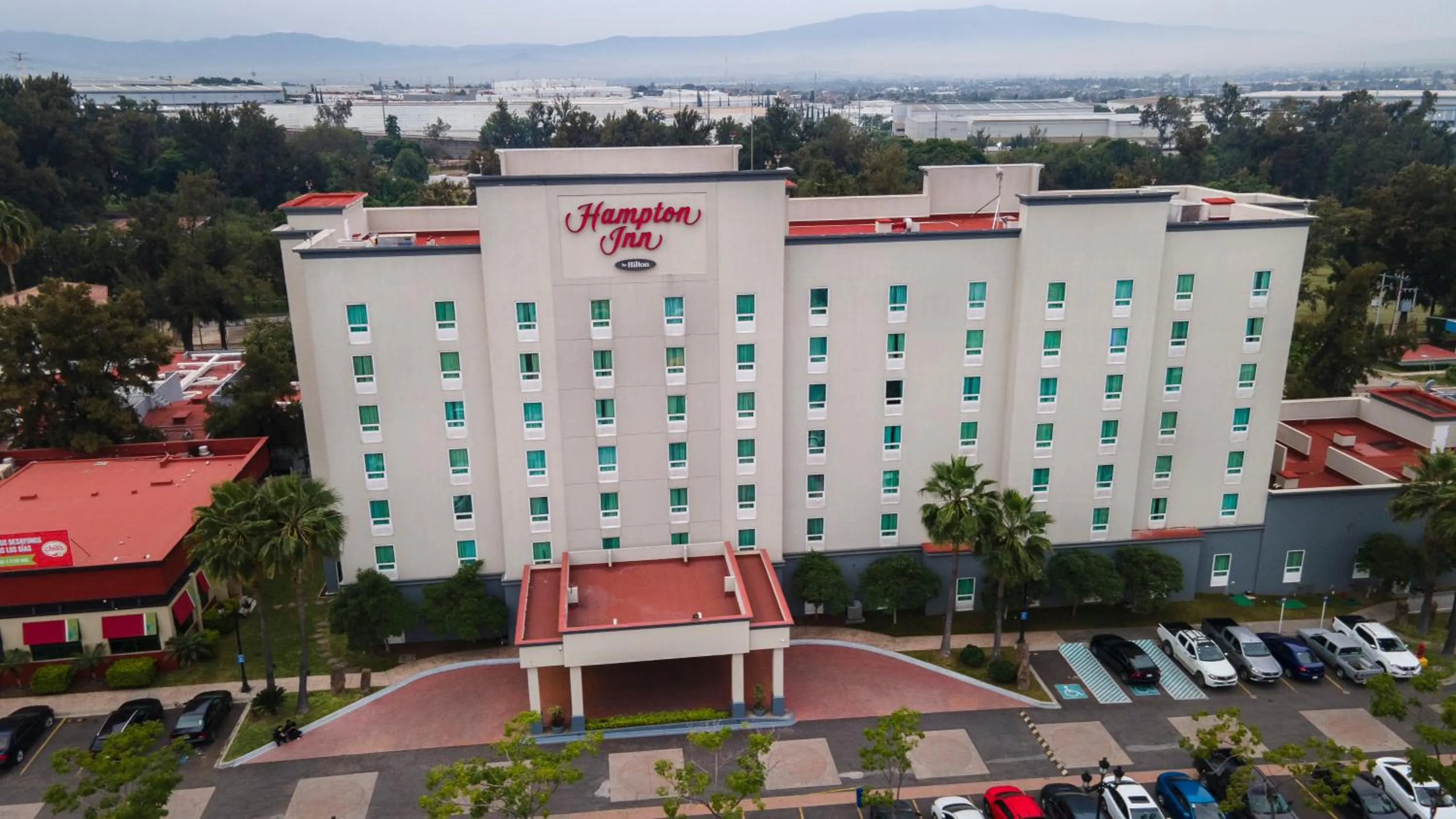 Property building in Hampton Inn by Hilton Guadalajara-Aeropuerto