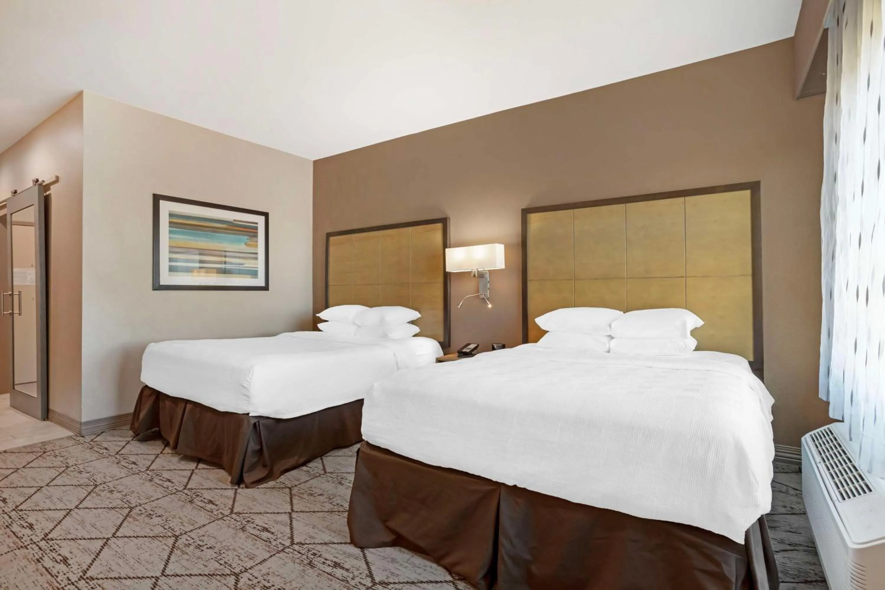 Photo of the whole room in Best Western Executive Residency IH-37 Corpus Christi