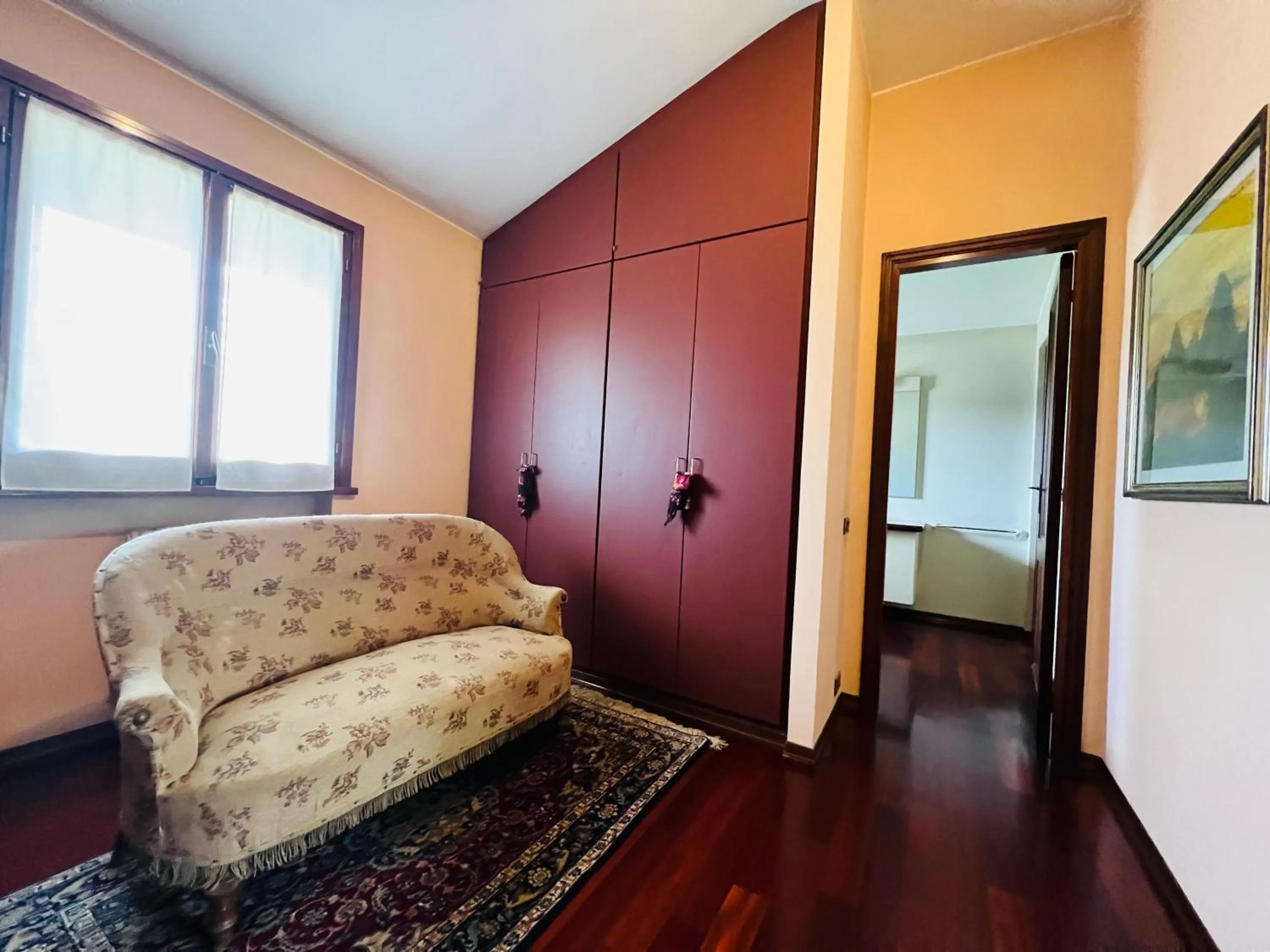 Living room in Opera Deluxe