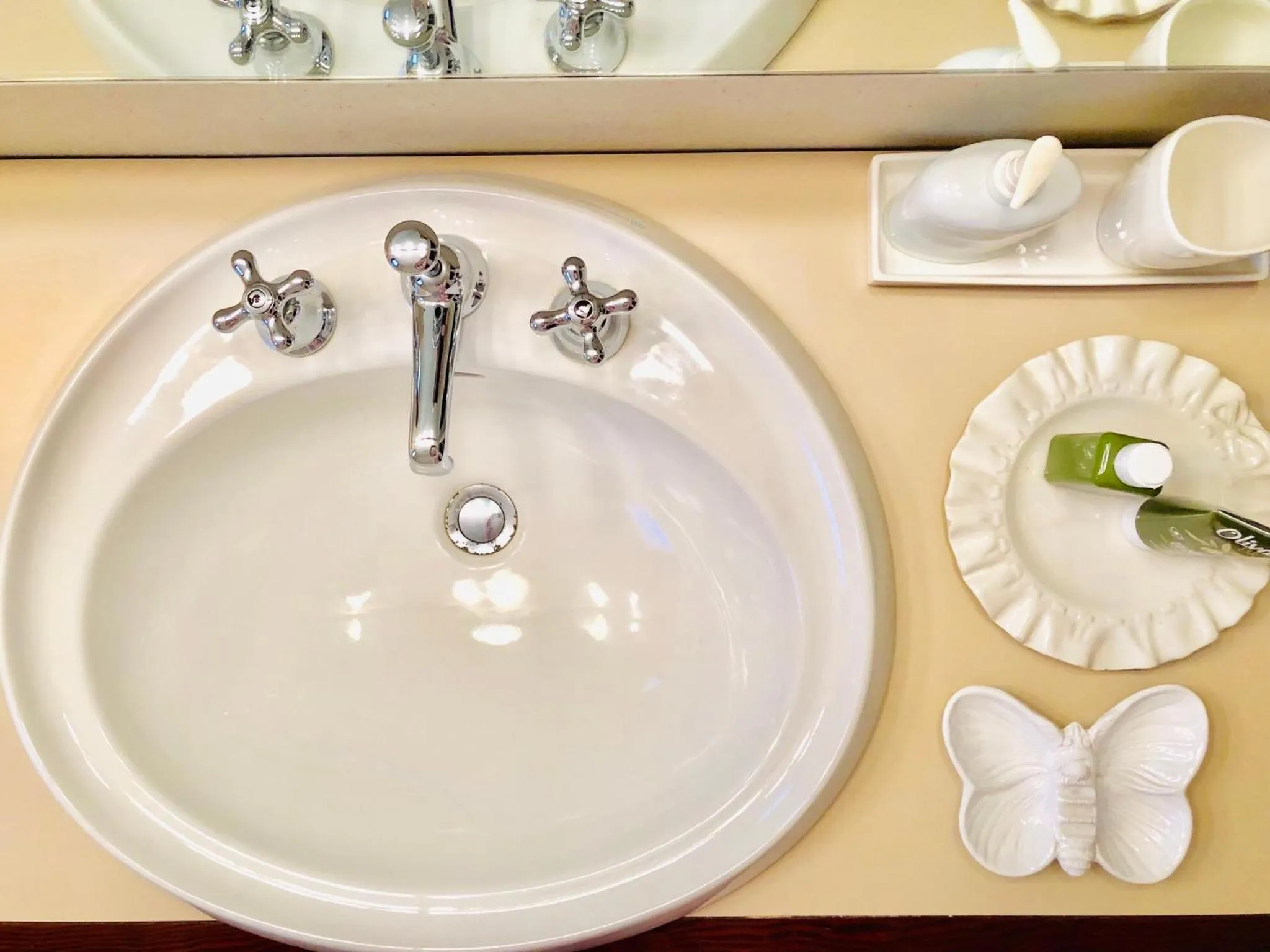 Bathroom in Opera Deluxe