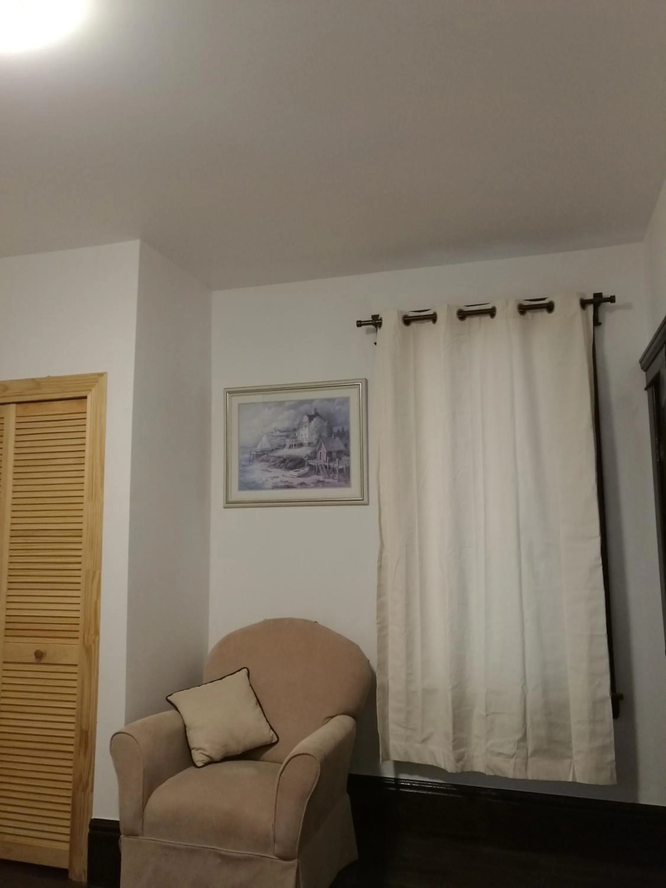 Seating area in Ambassador's Inn Next Door