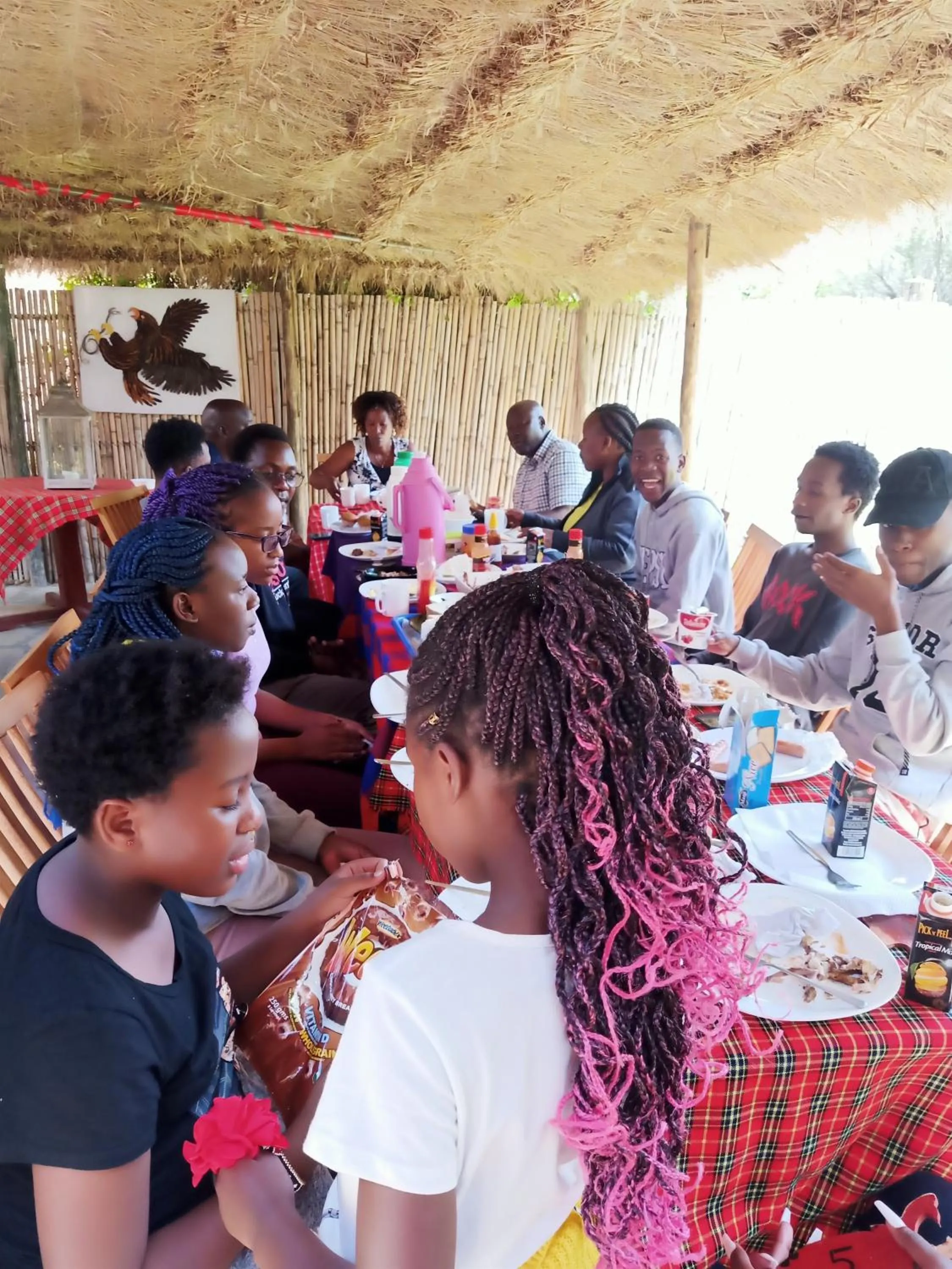 Restaurant/places to eat in The Great Circle Lodge