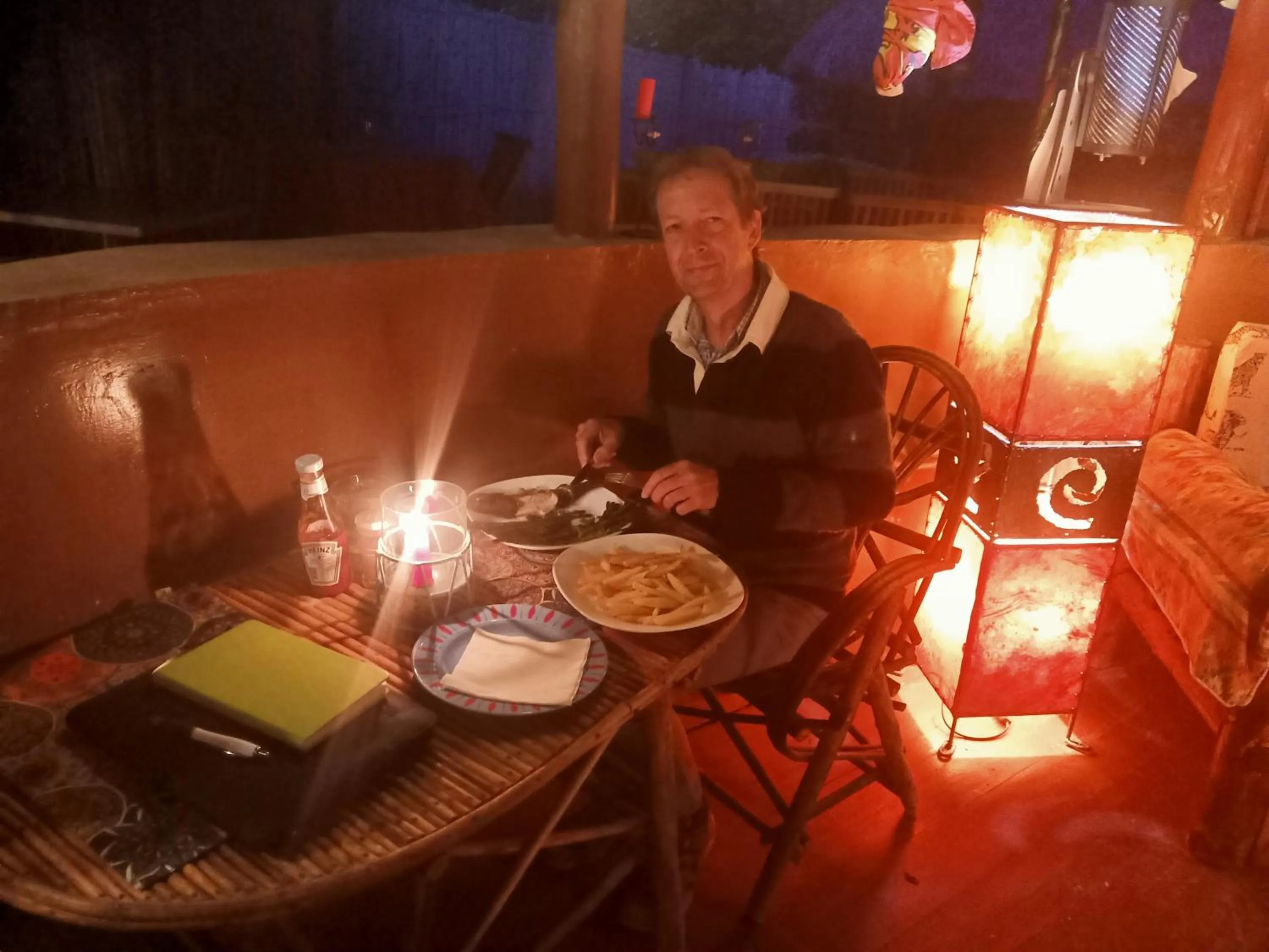 Restaurant/places to eat in The Great Circle Lodge