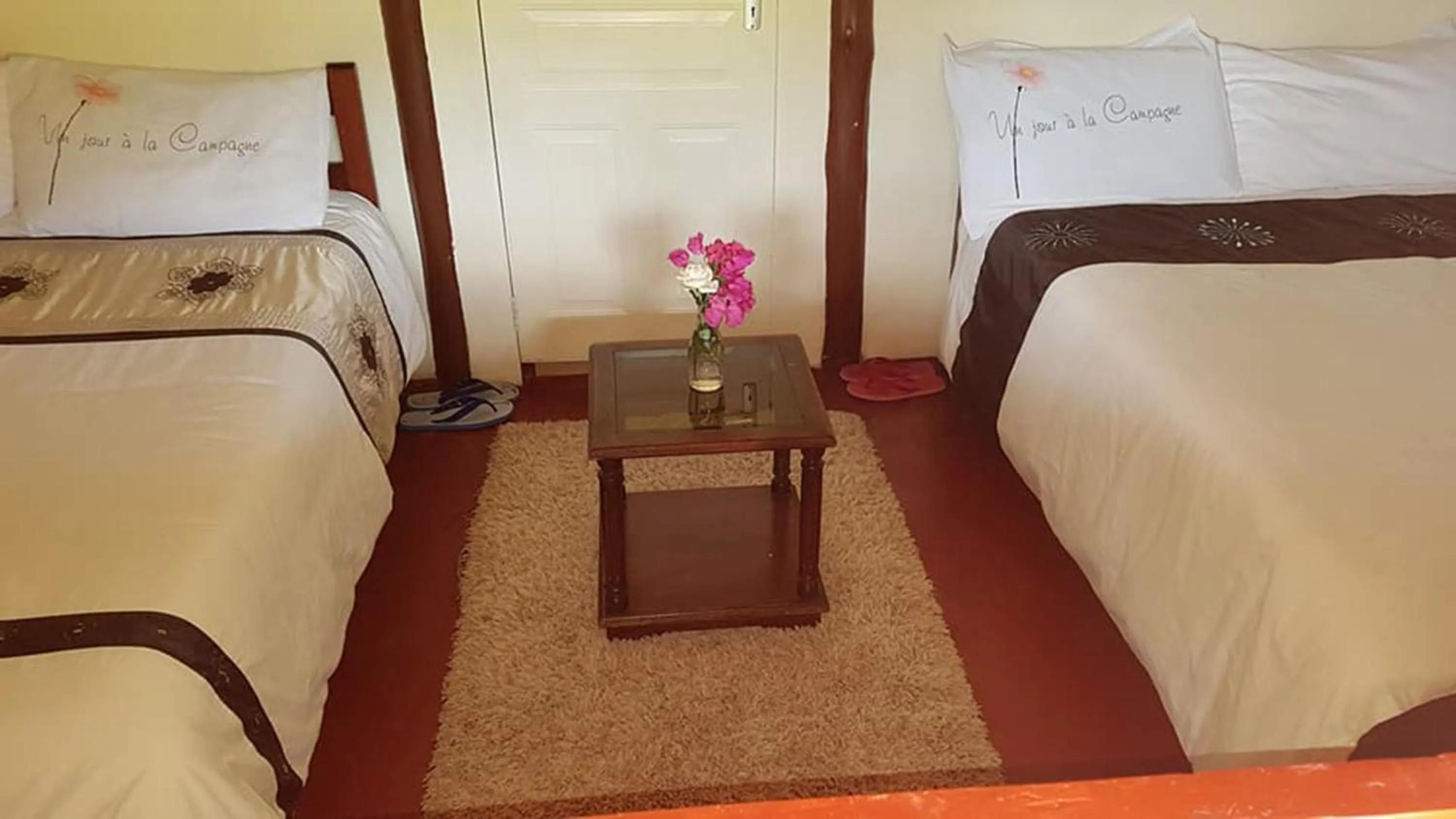 Bed in The Great Circle Lodge