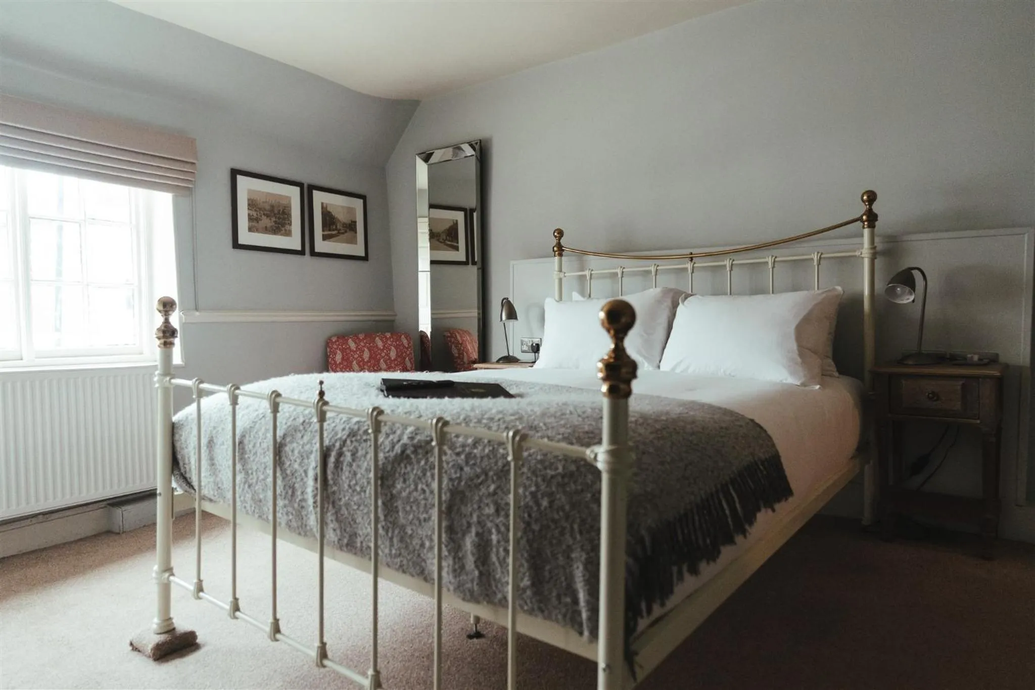 Bedroom, Bed in The Woolpack Hotel