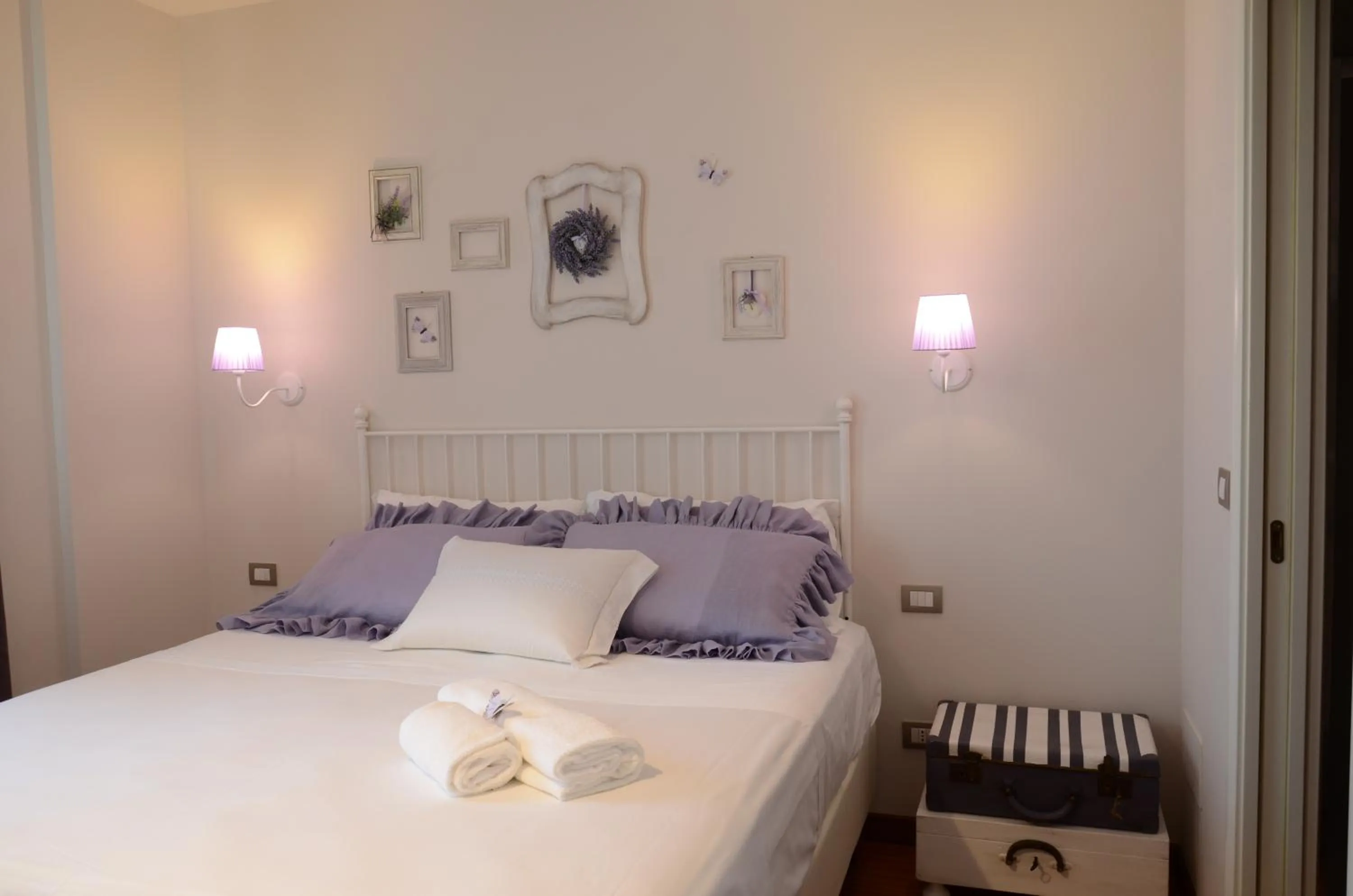 Bed in Villa Montenero