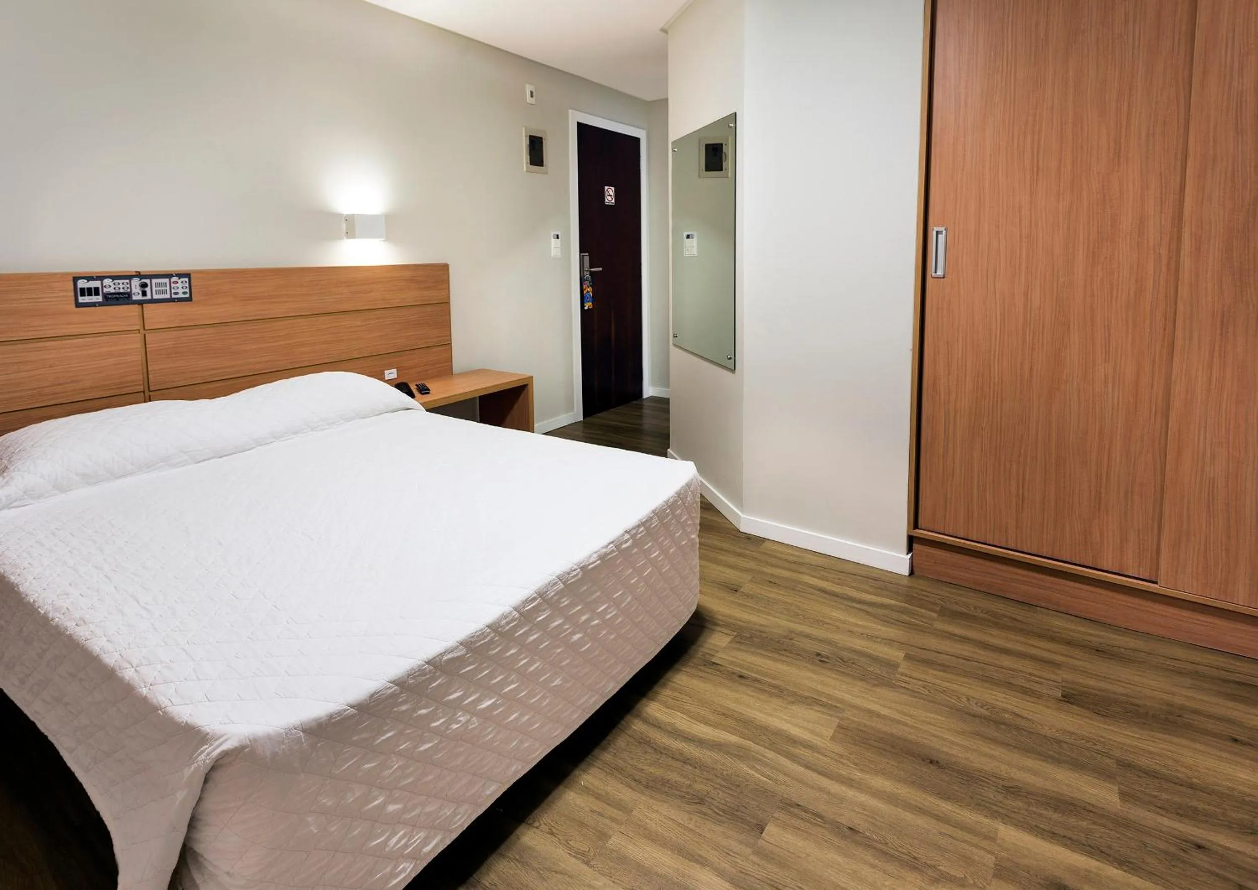 Bedroom, Bed in Tropikalya Gold Hotel