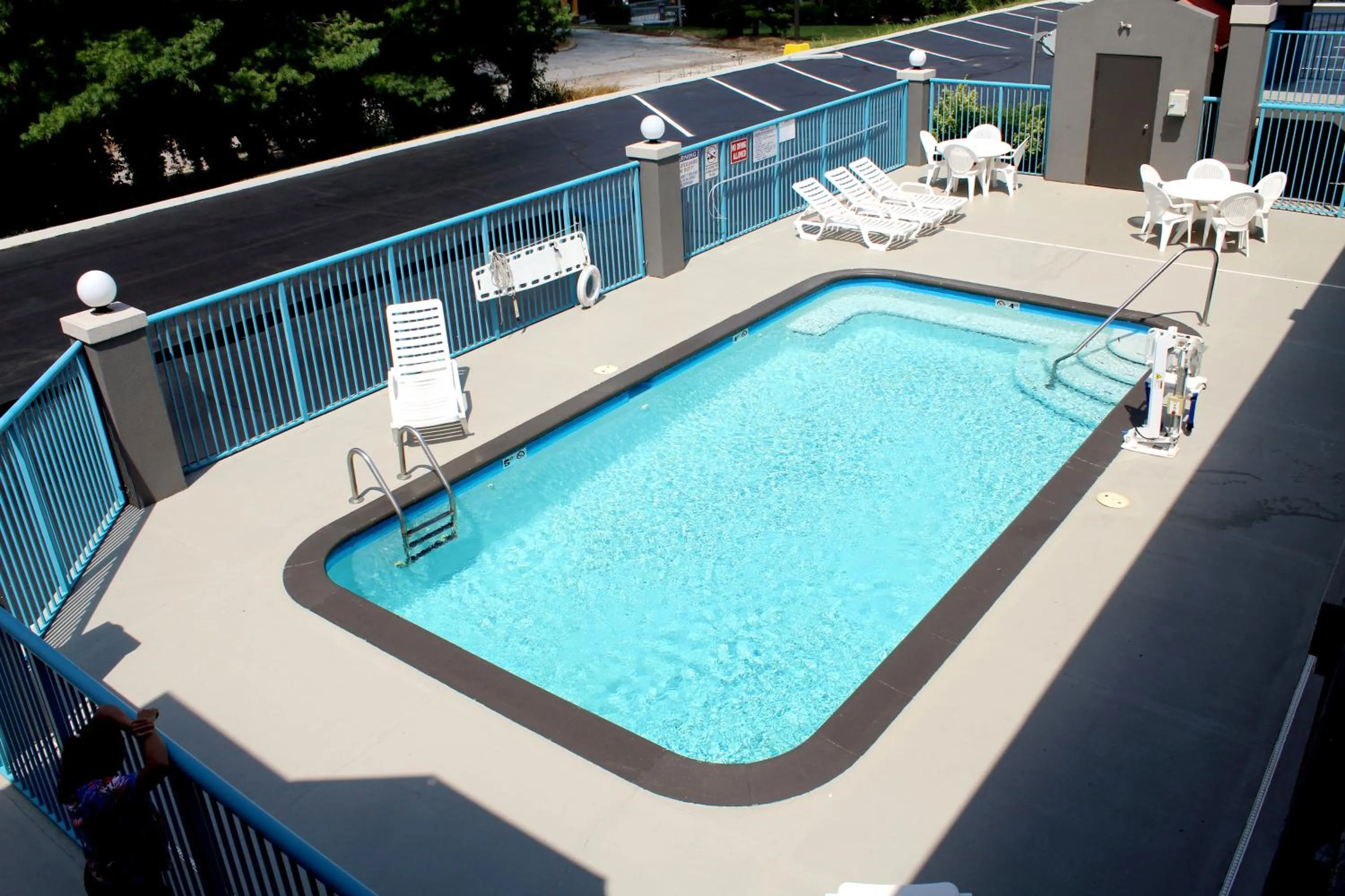 Swimming pool in Baymont by Wyndham Franklin