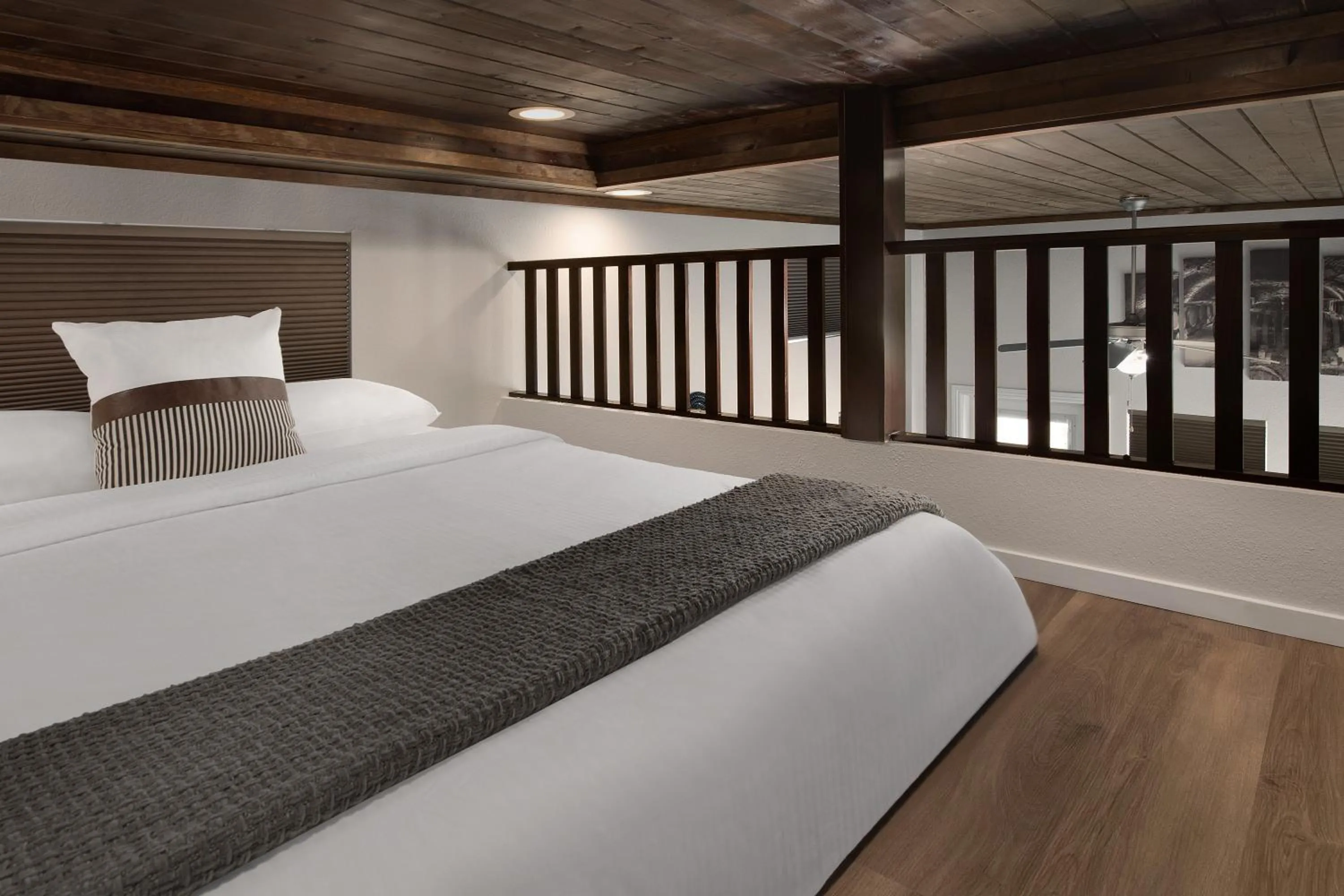 Bed in Sun Outdoors Paso Robles