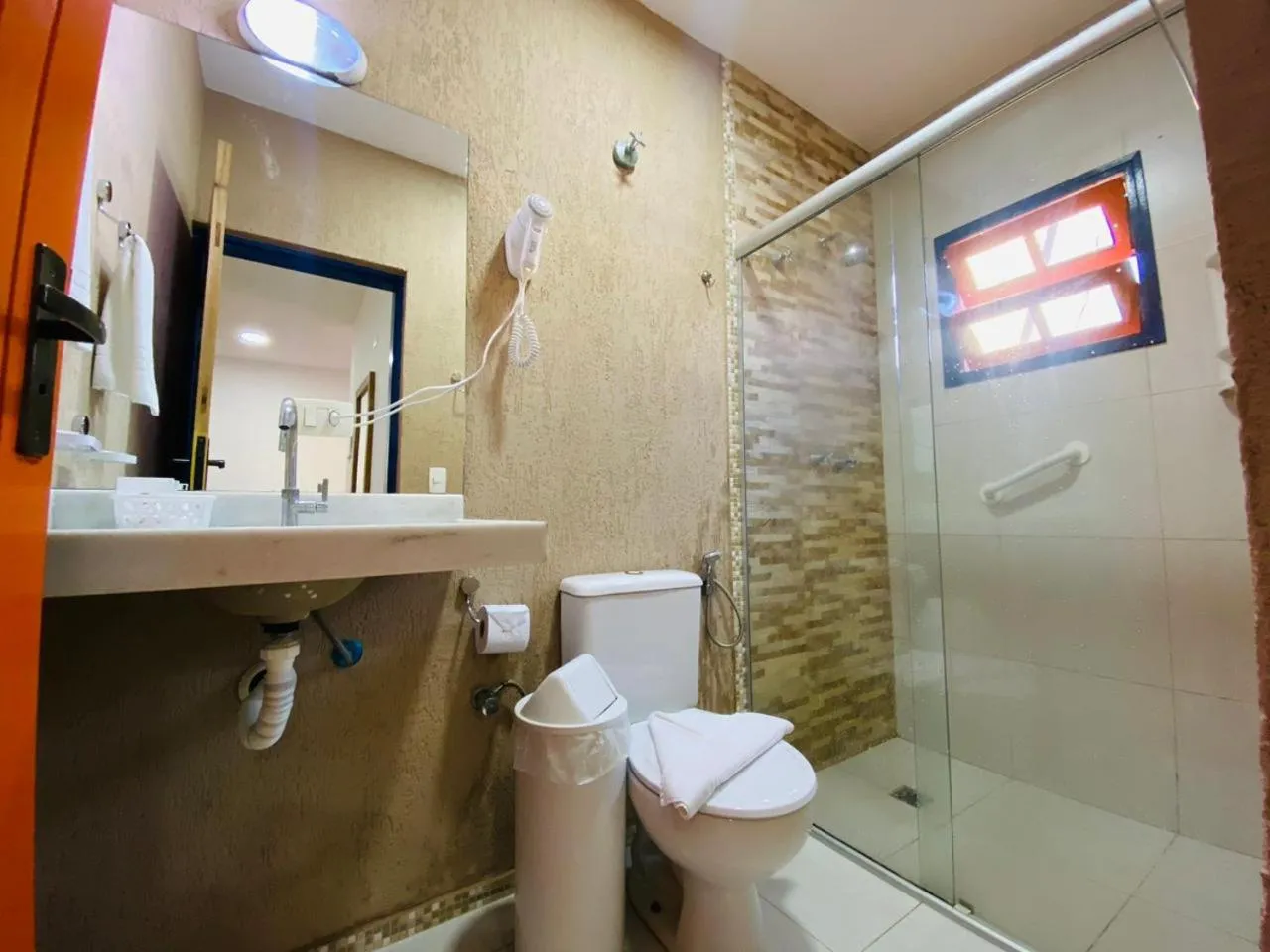 Toilet in Kaliman Pousada