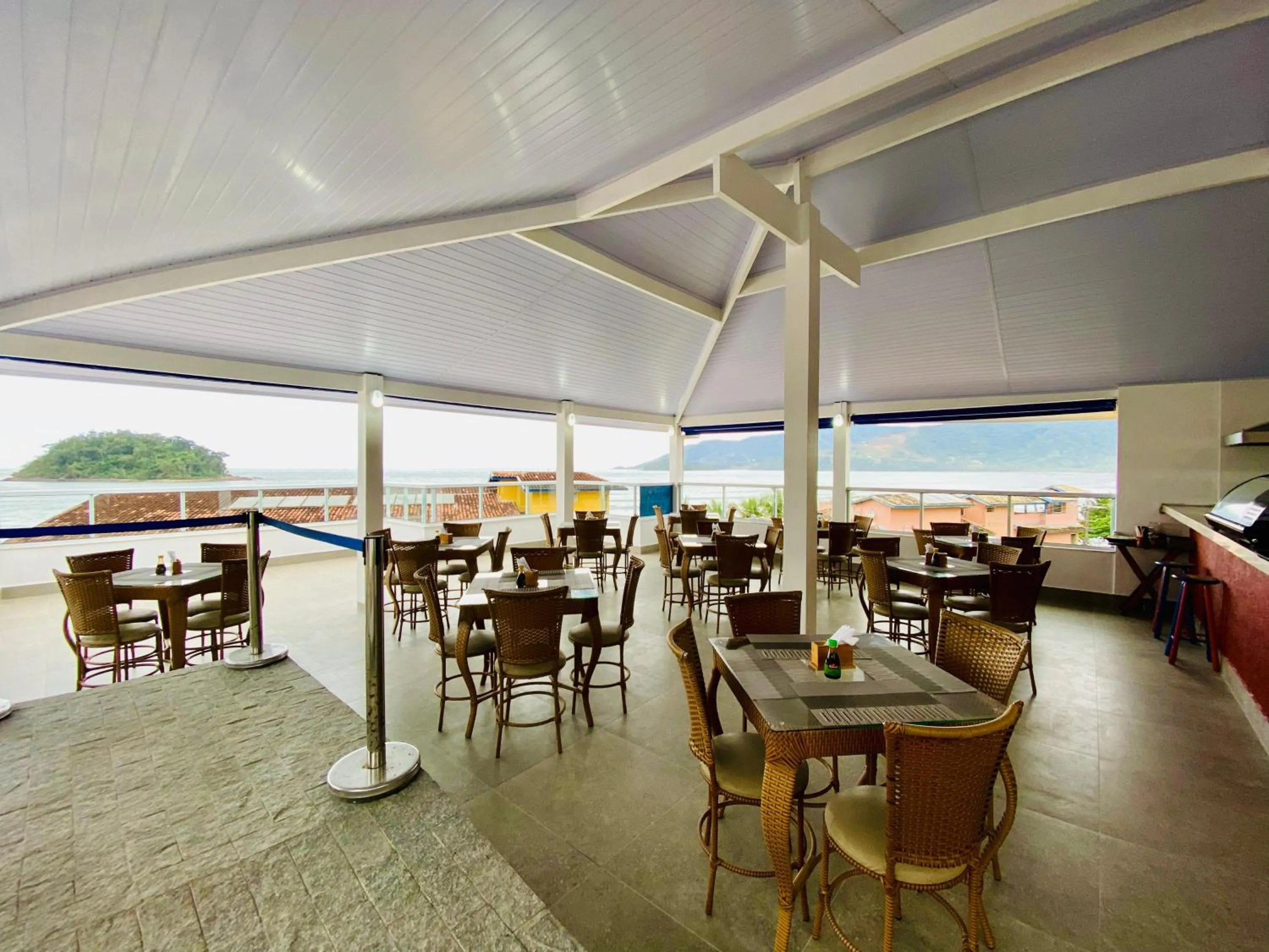 Restaurant/places to eat in Kaliman Pousada