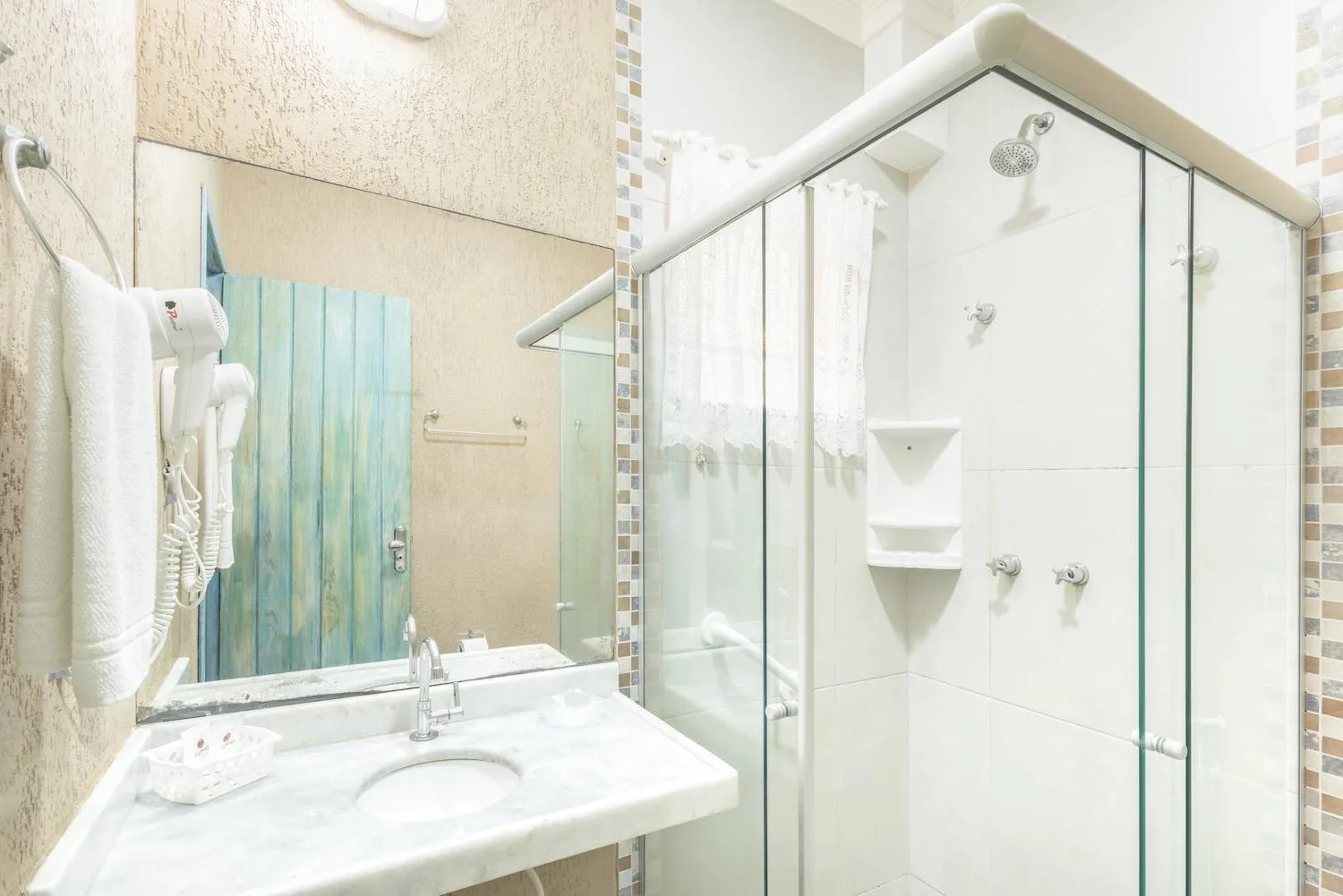 Shower in Kaliman Pousada