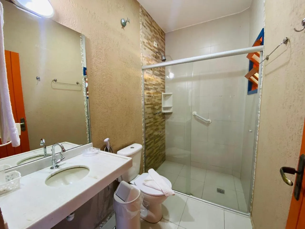 Toilet in Kaliman Pousada