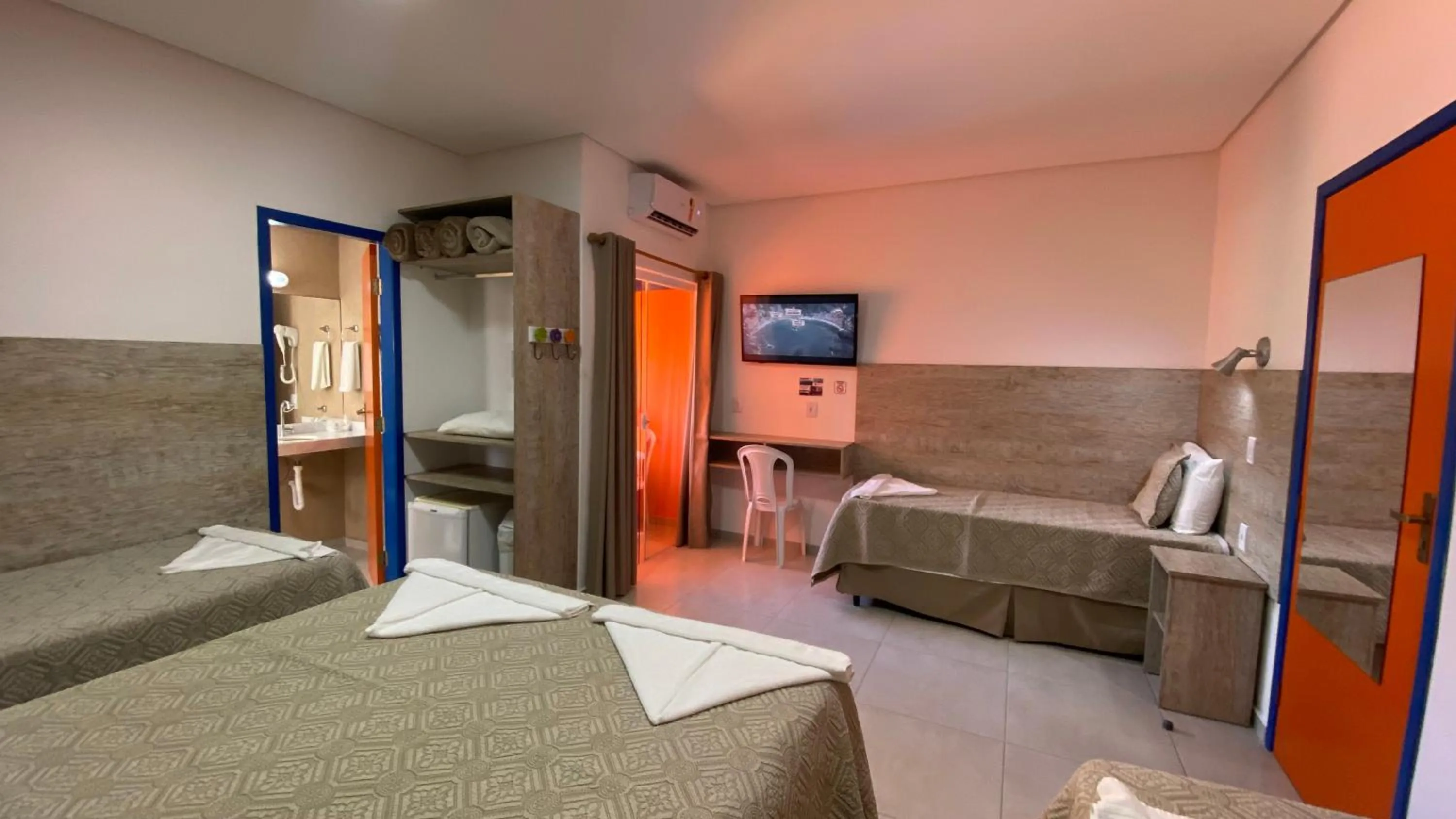 Photo of the whole room, Bed in Kaliman Pousada