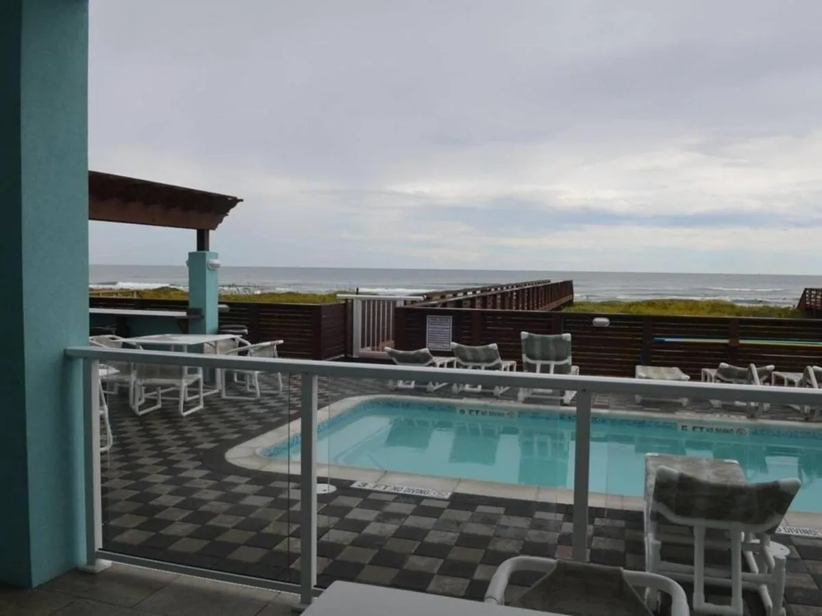 Beachfront 3 Bedroom Condo