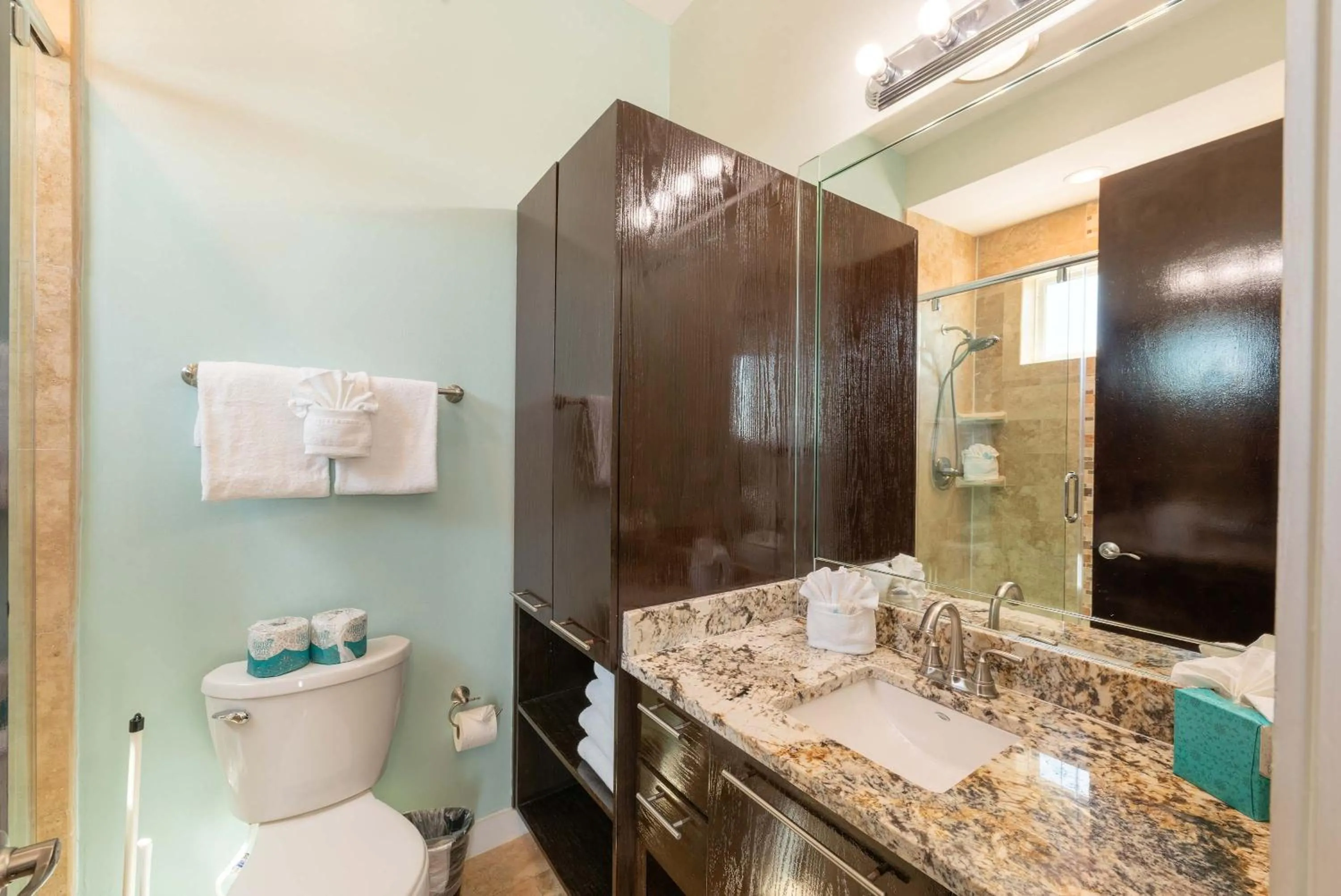 Beachfront 3 Bedroom Condo