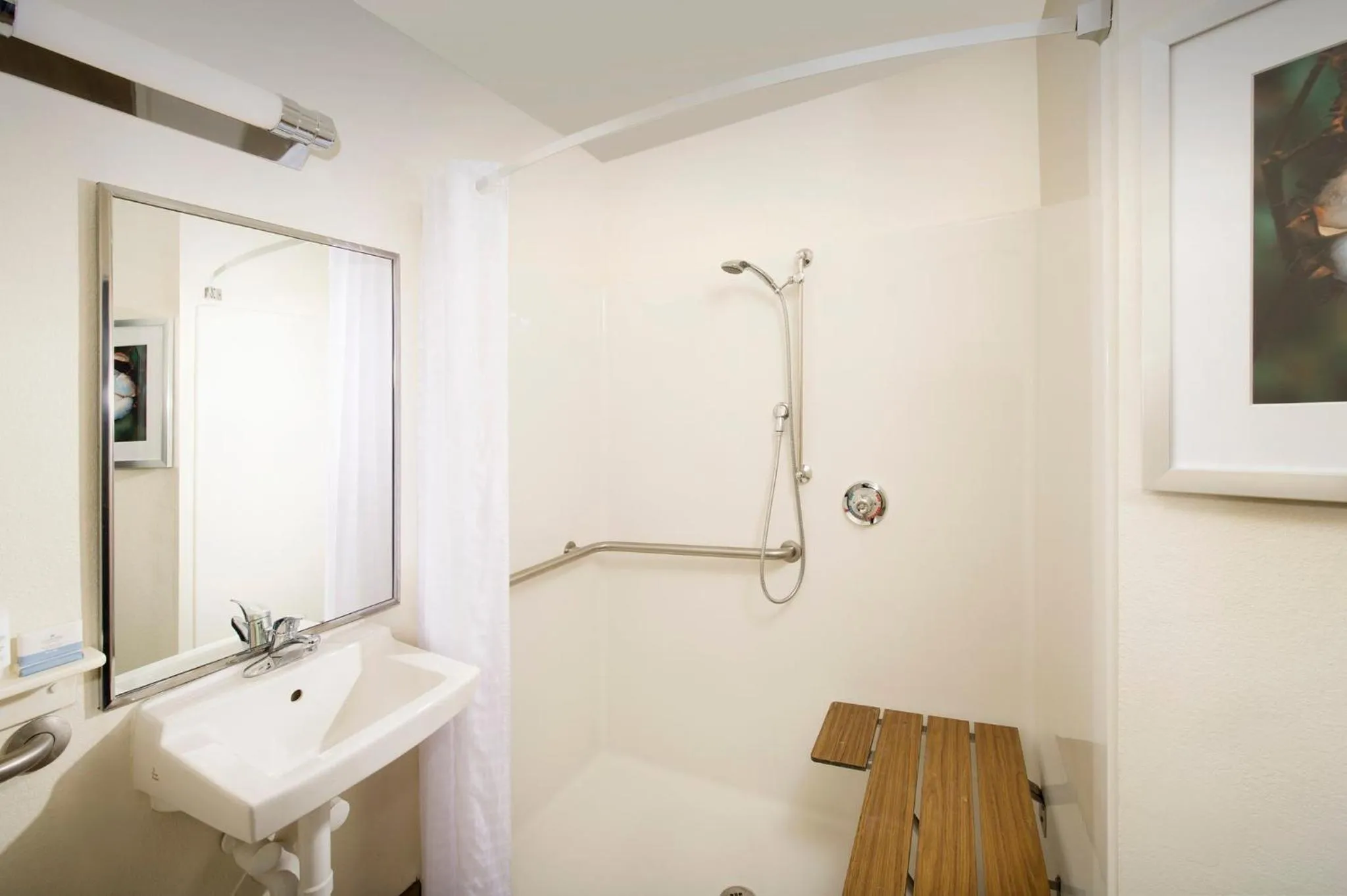 Photo of the whole room in Candlewood Suites Richmond - South by IHG