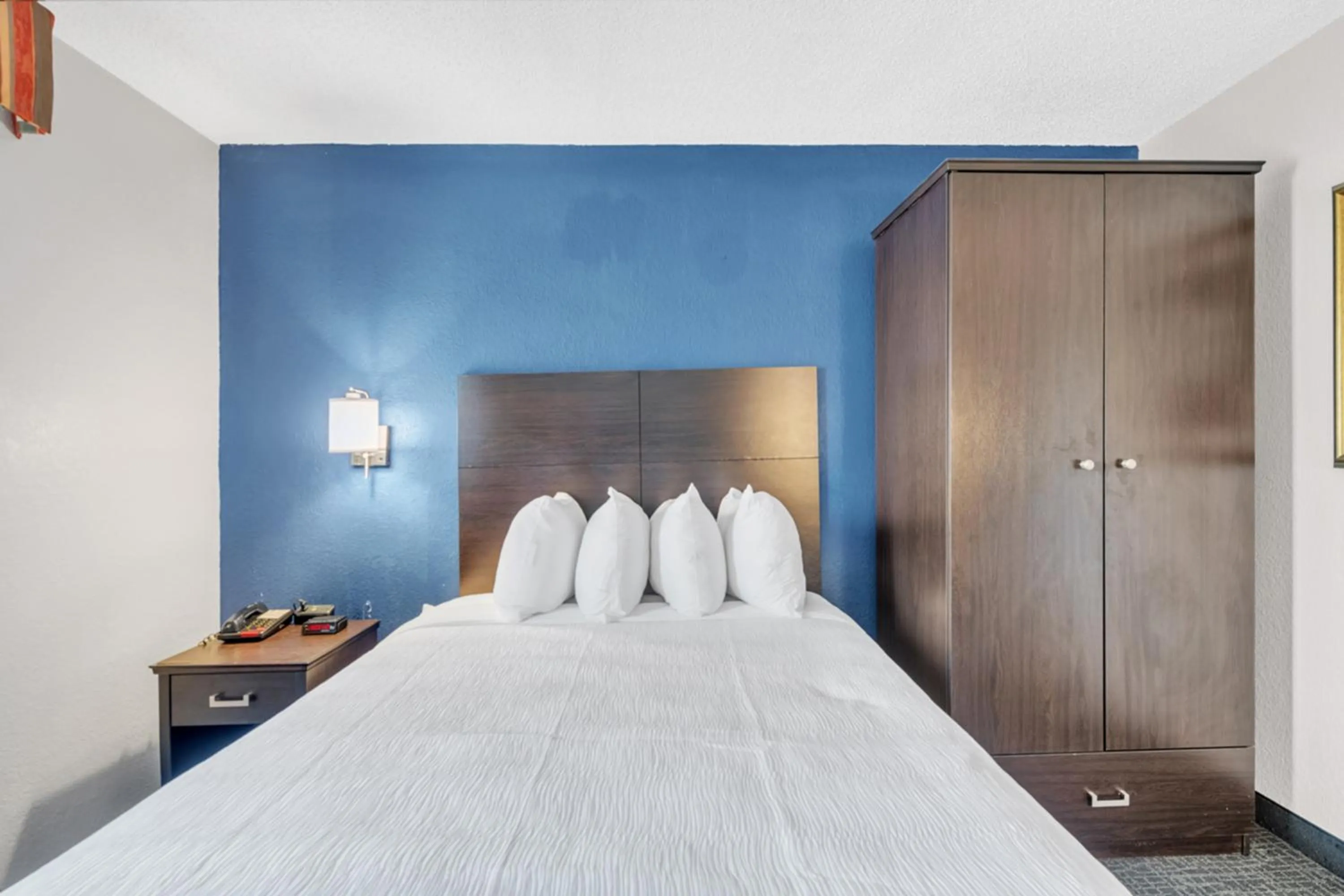 Bedroom, Bed in City Centre Inn at Newport News