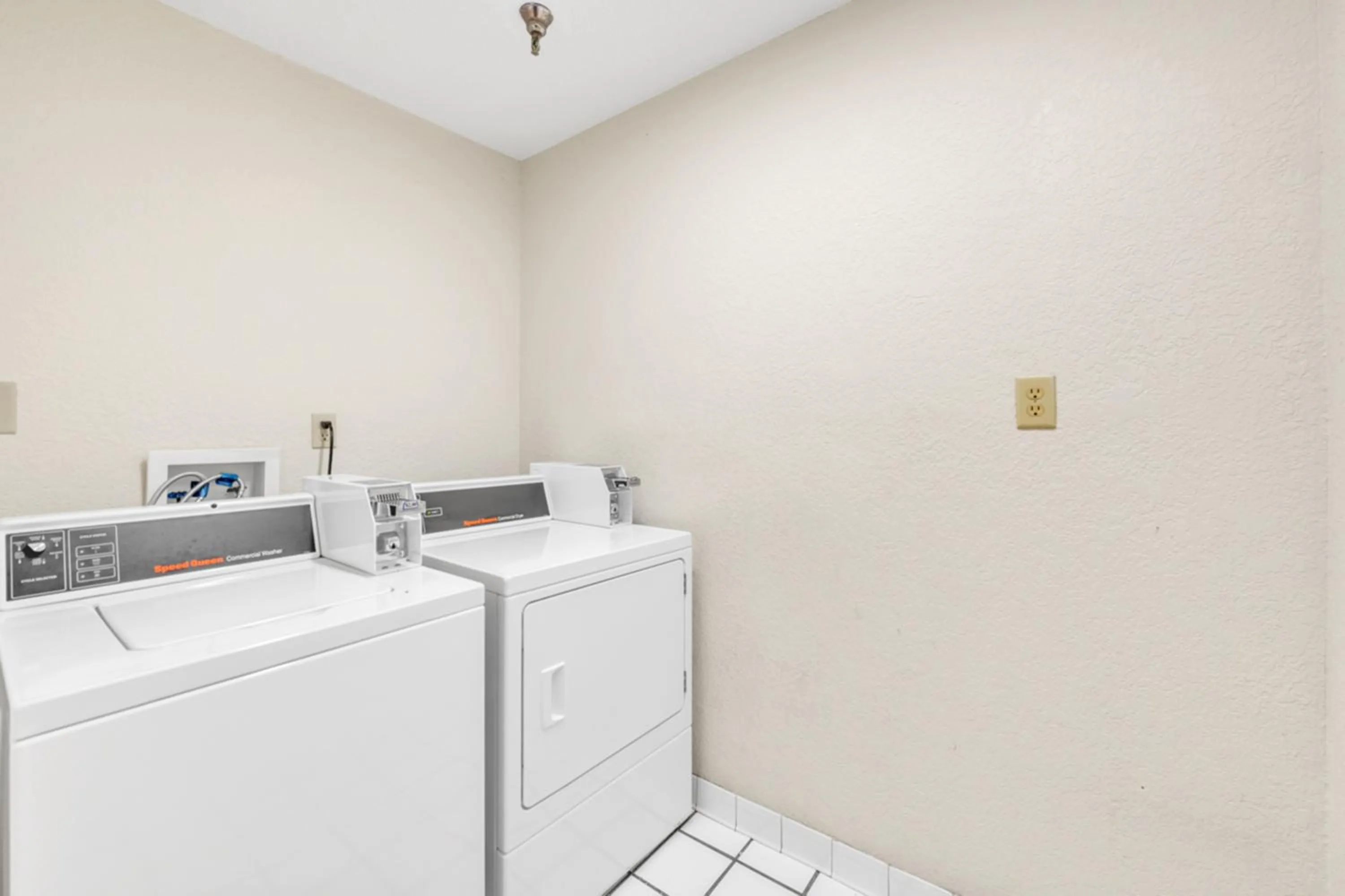 laundry in City Centre Inn at Newport News